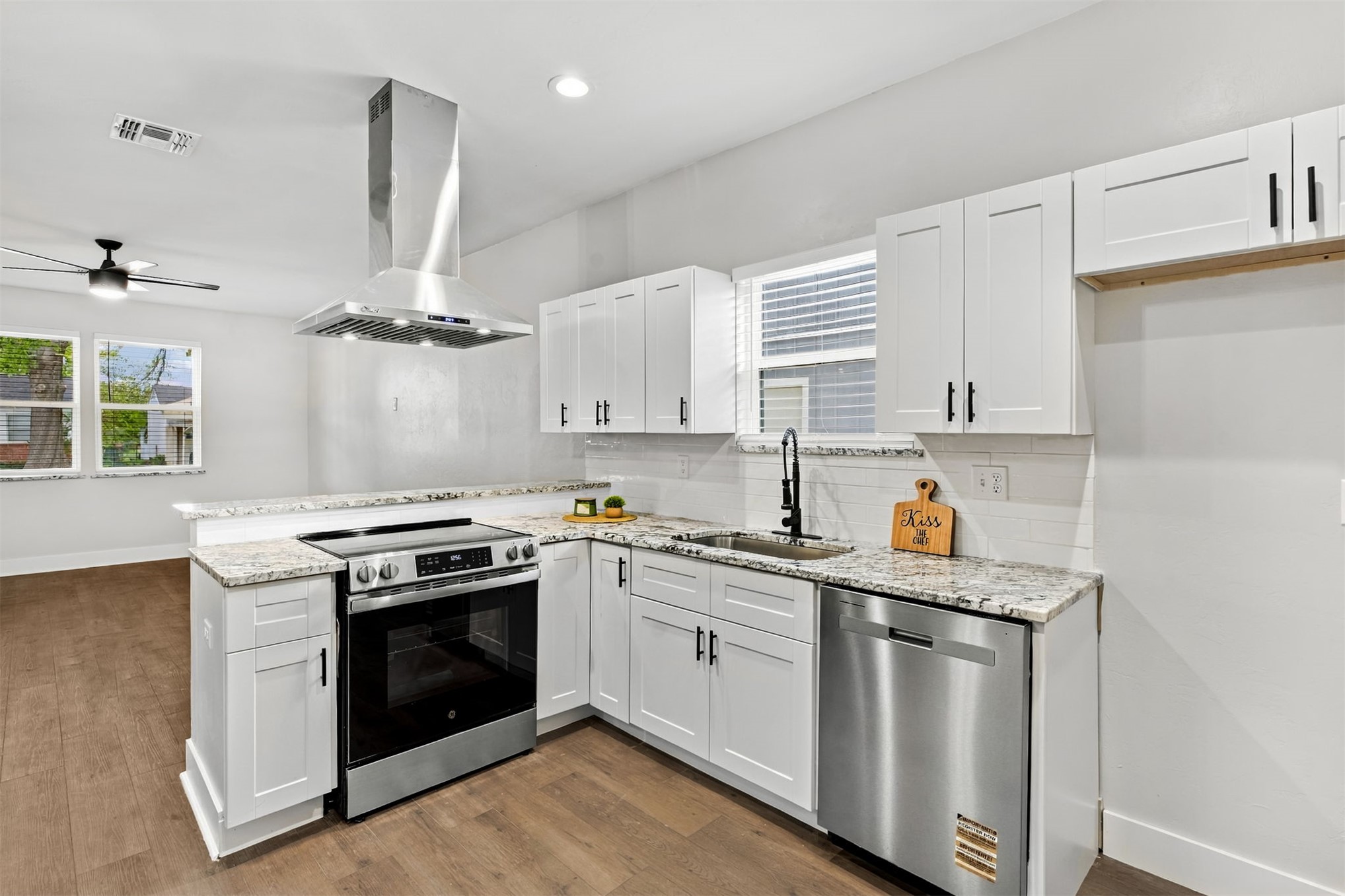 8944 E 3rd Place E Tulsa OK 74112