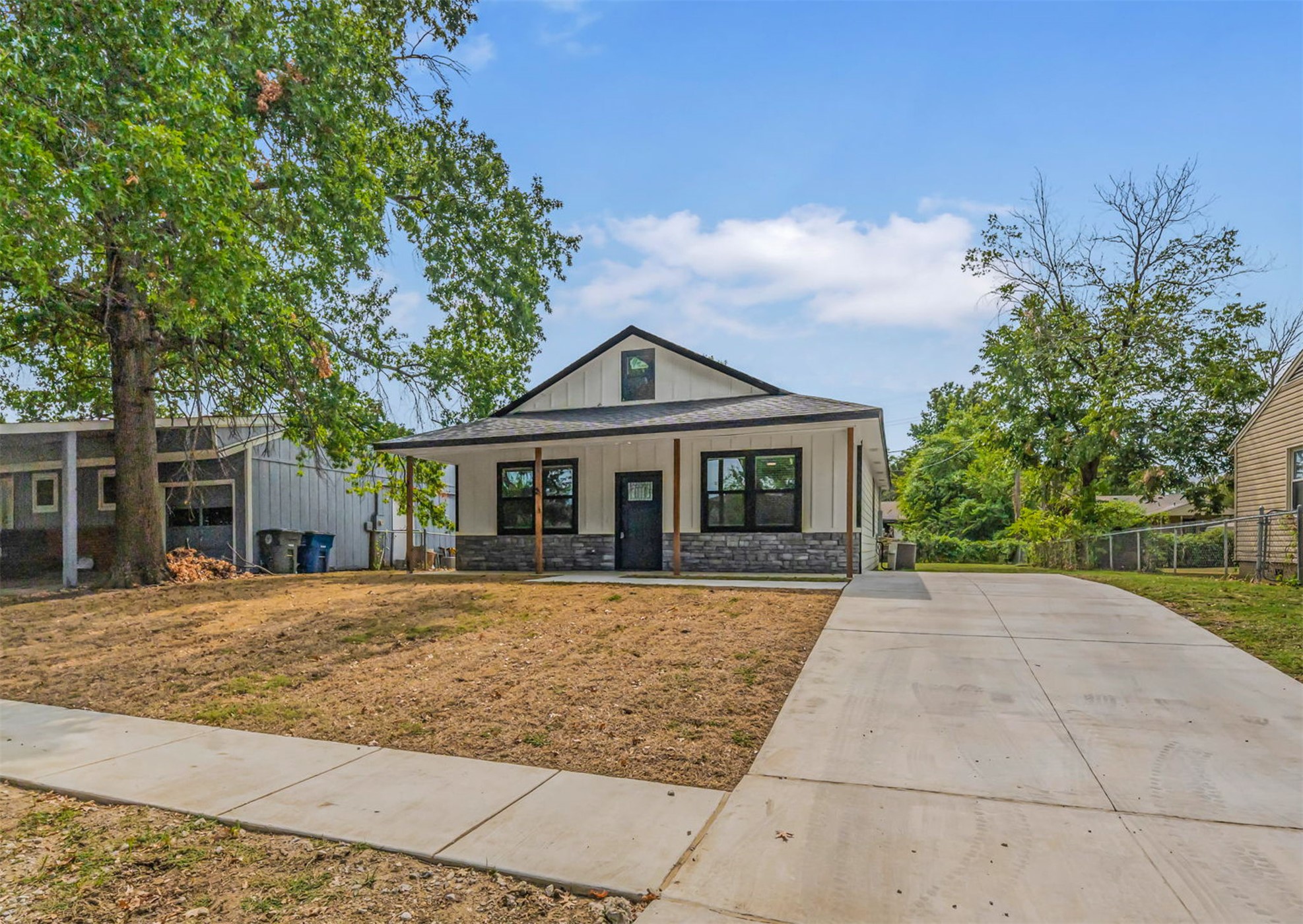 8944 E 3rd Place E Tulsa OK 74112