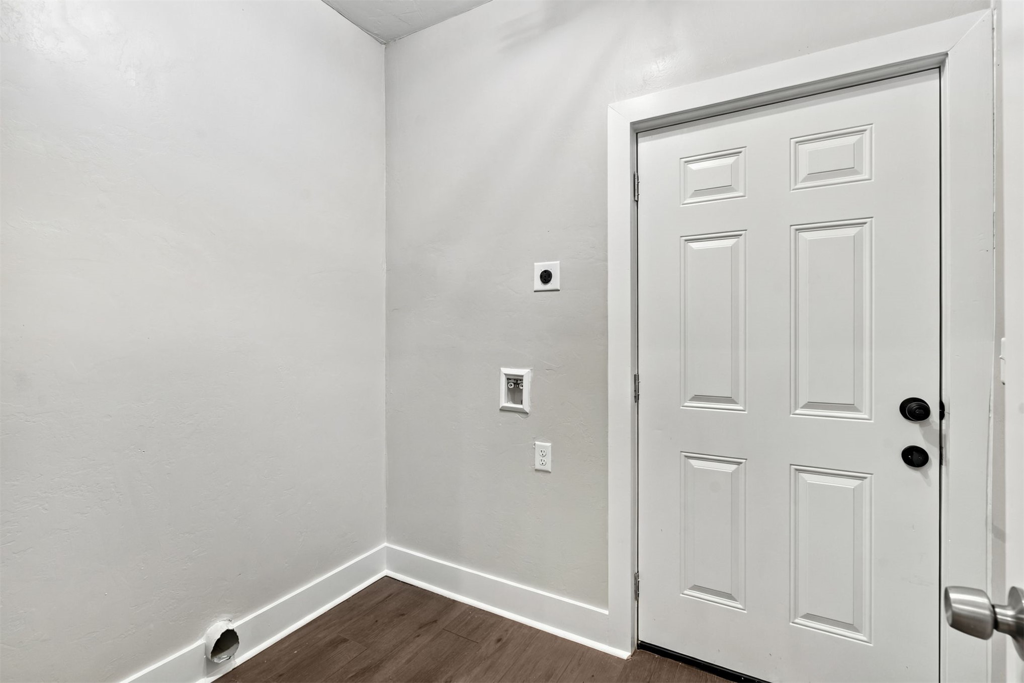 8944 E 3rd Place E Tulsa OK 74112
