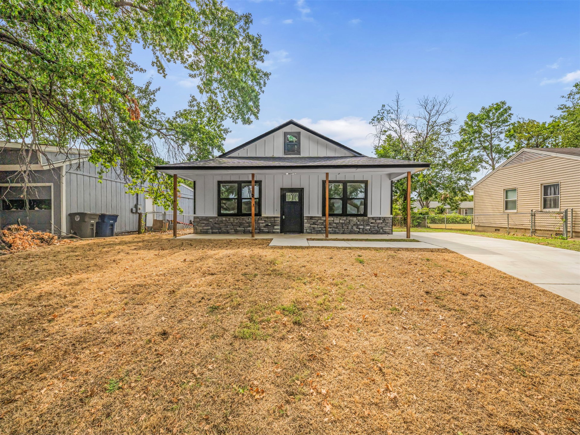 8944 E 3rd Place E Tulsa OK 74112