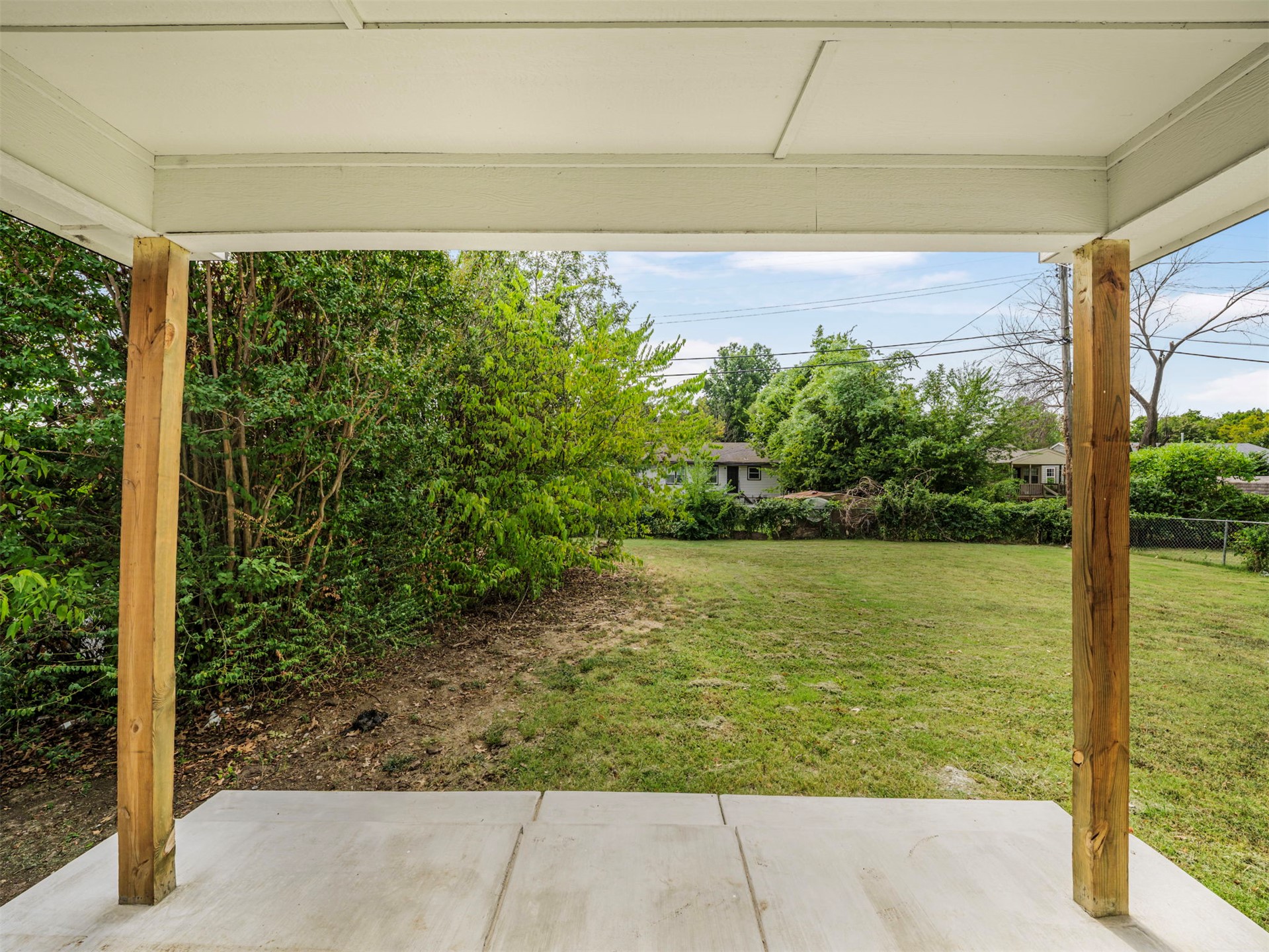8944 E 3rd Place E Tulsa OK 74112