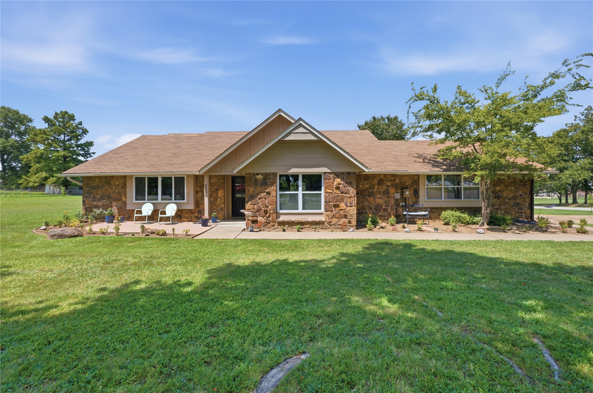 2326 N Surrey Lane Sapulpa OK 74066
