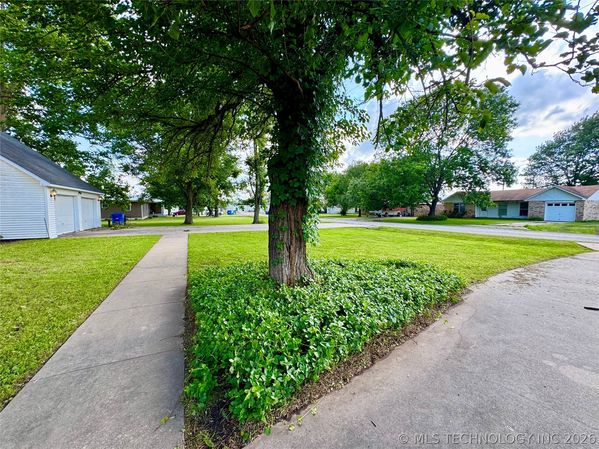 401 E Main Street Adair OK 74330