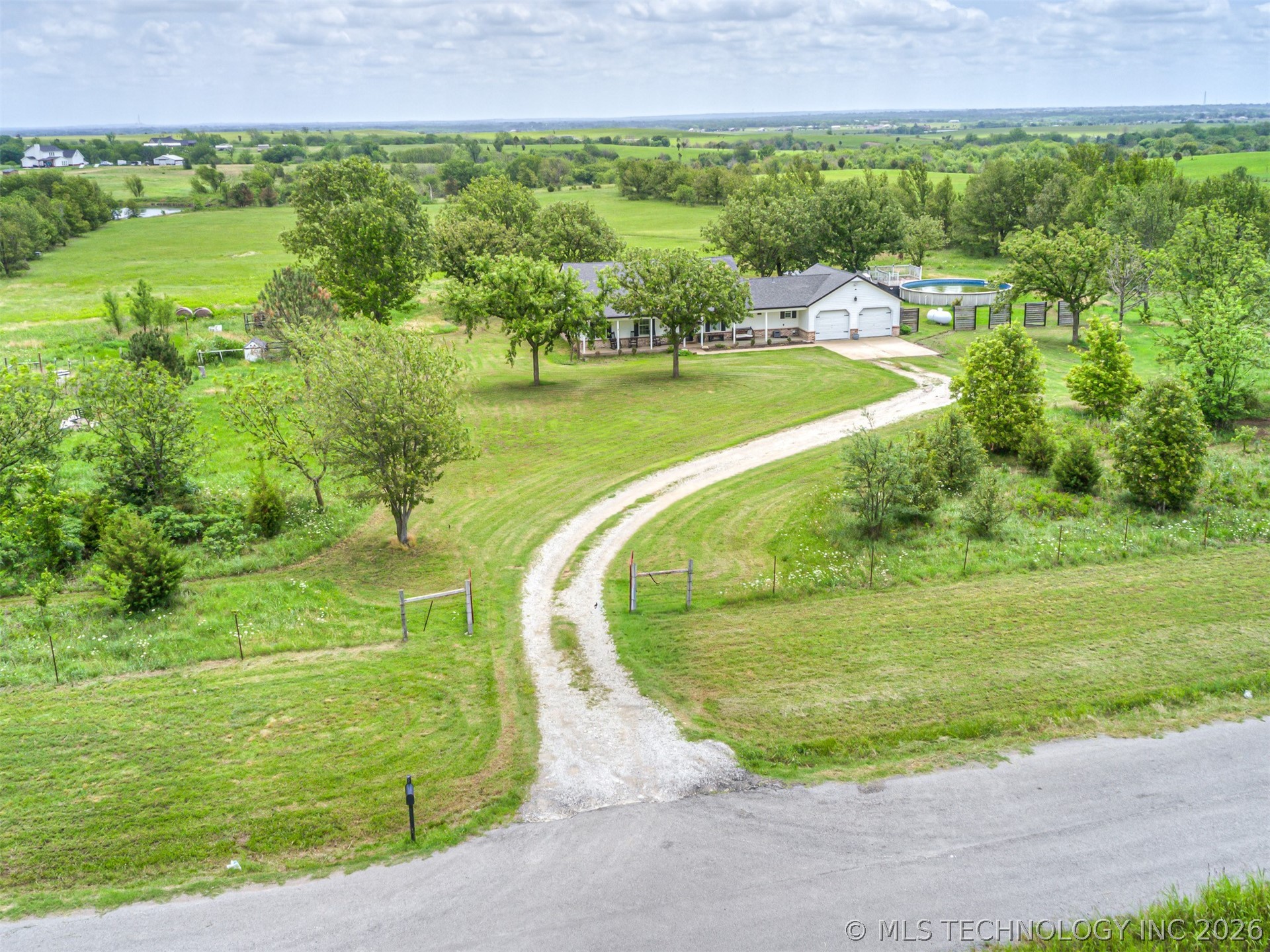 17607 N Louisville Avenue Skiatook OK 74070