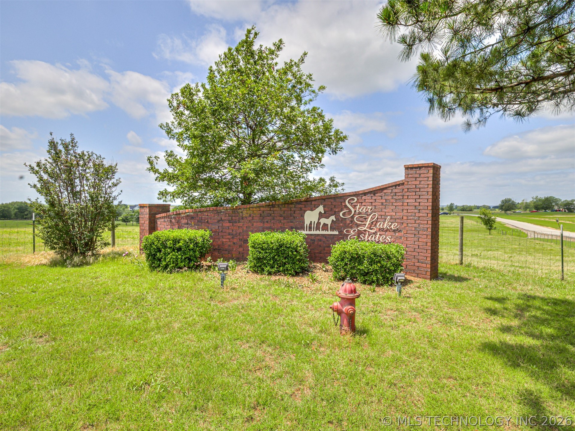 17607 N Louisville Avenue Skiatook OK 74070