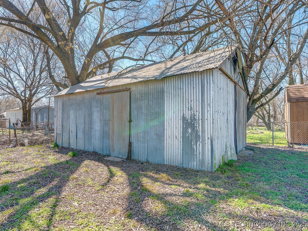 711 W 8th Ada OK 74820