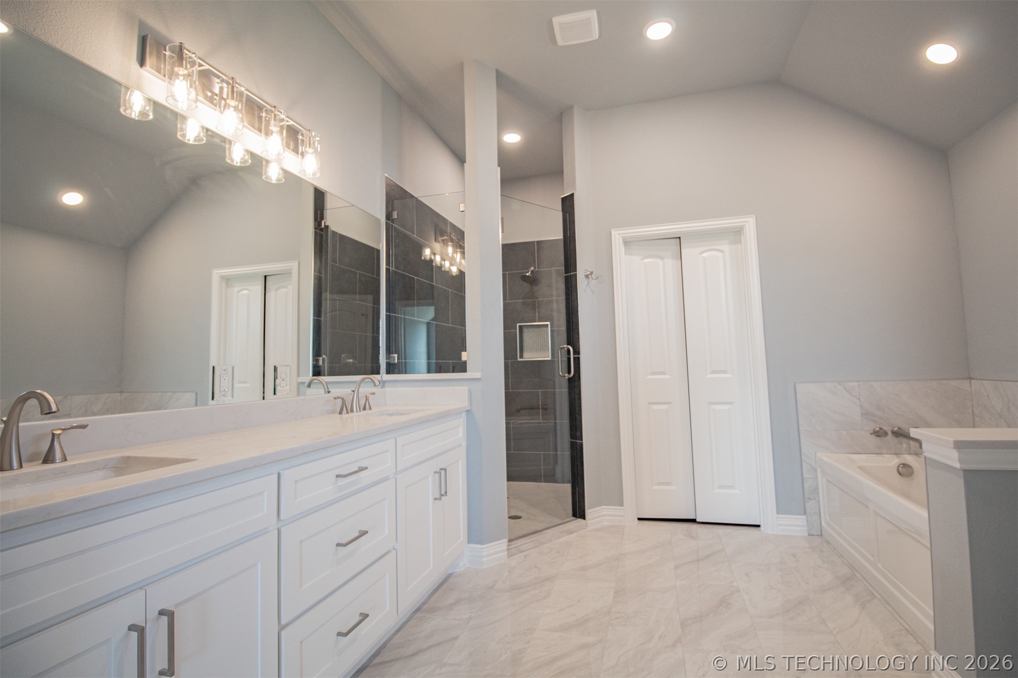 183 Rancho Sol Durant OK 74701