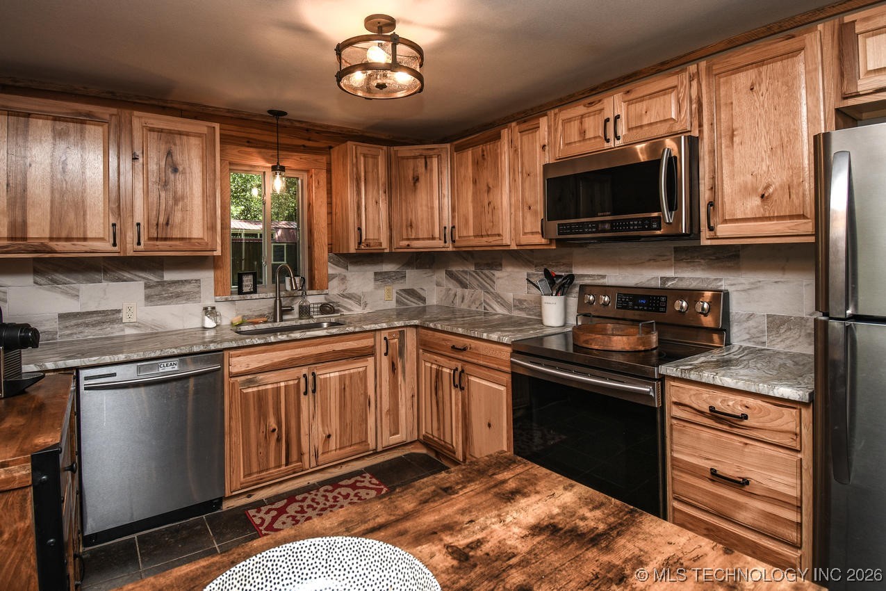 420 Deer Lake Drive Kansas OK 74347