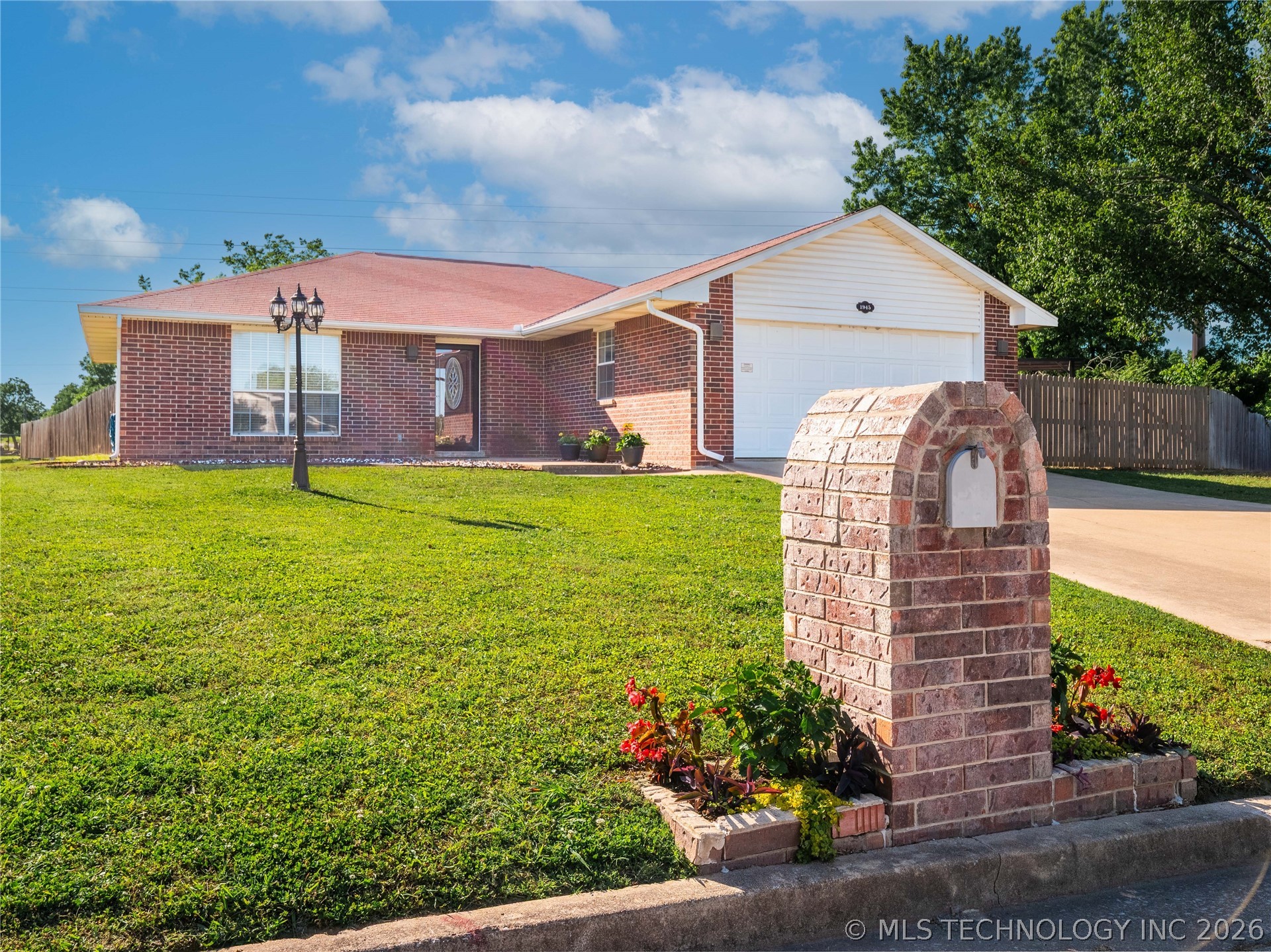 1945 Green Meadows Drive Mcalester OK 74501