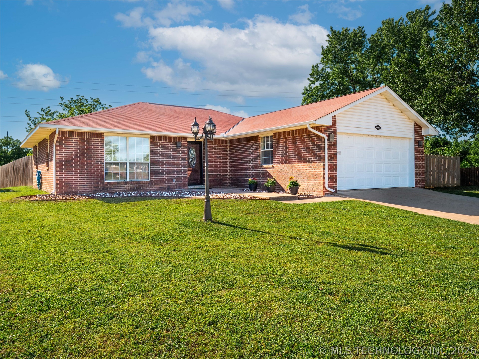 1945 Green Meadows Drive Mcalester OK 74501