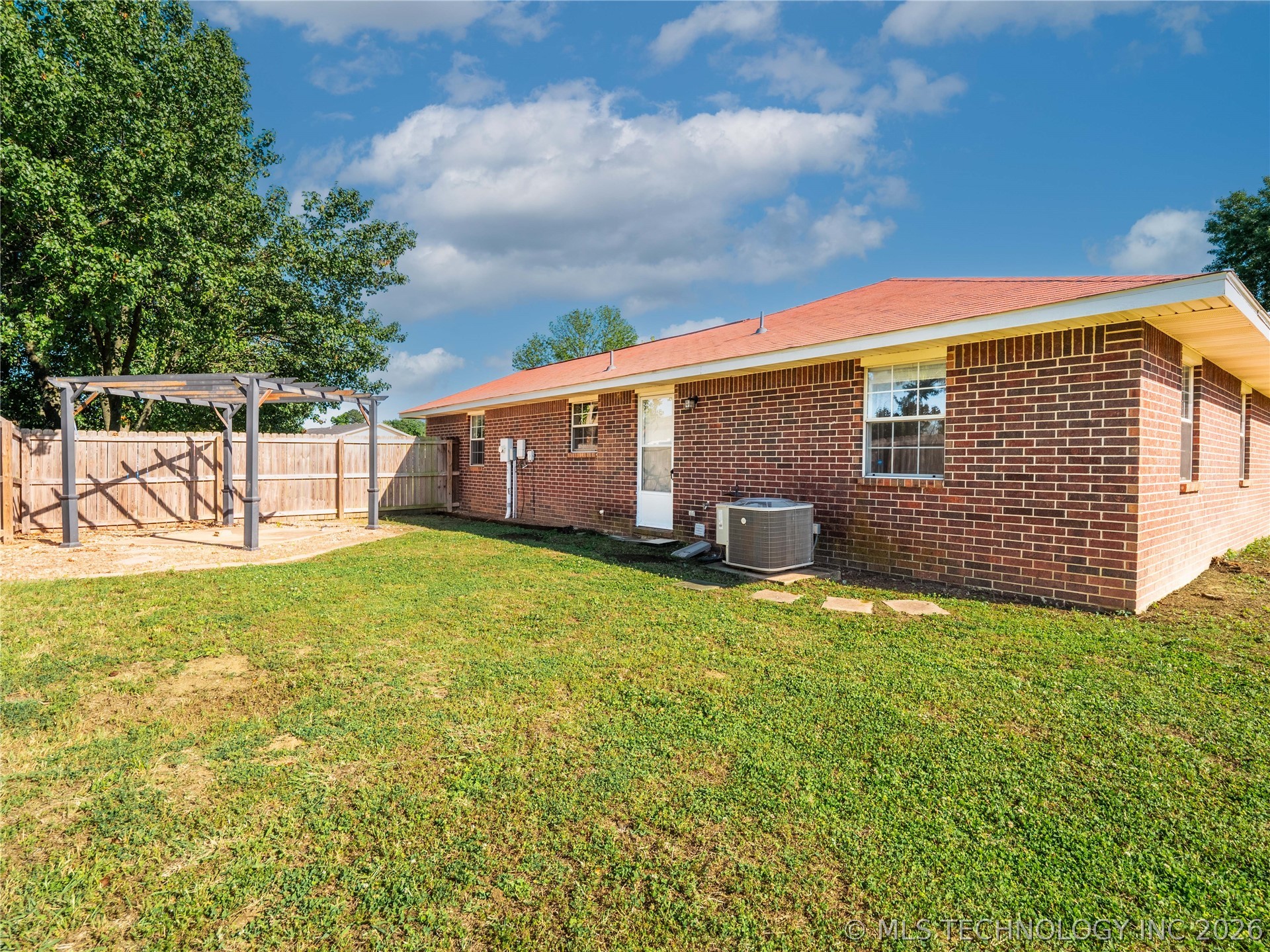 1945 Green Meadows Drive Mcalester OK 74501