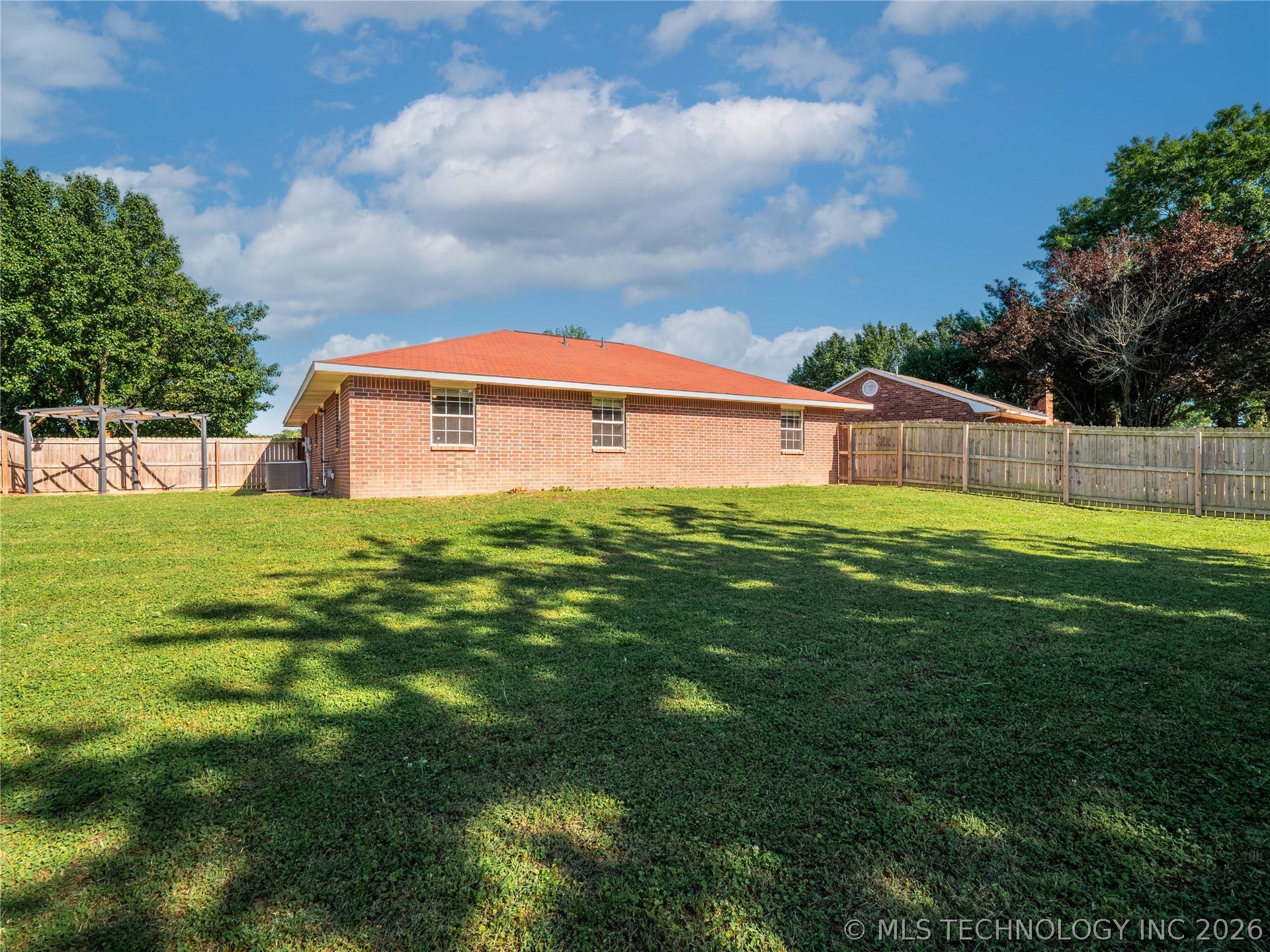 1945 Green Meadows Drive Mcalester OK 74501