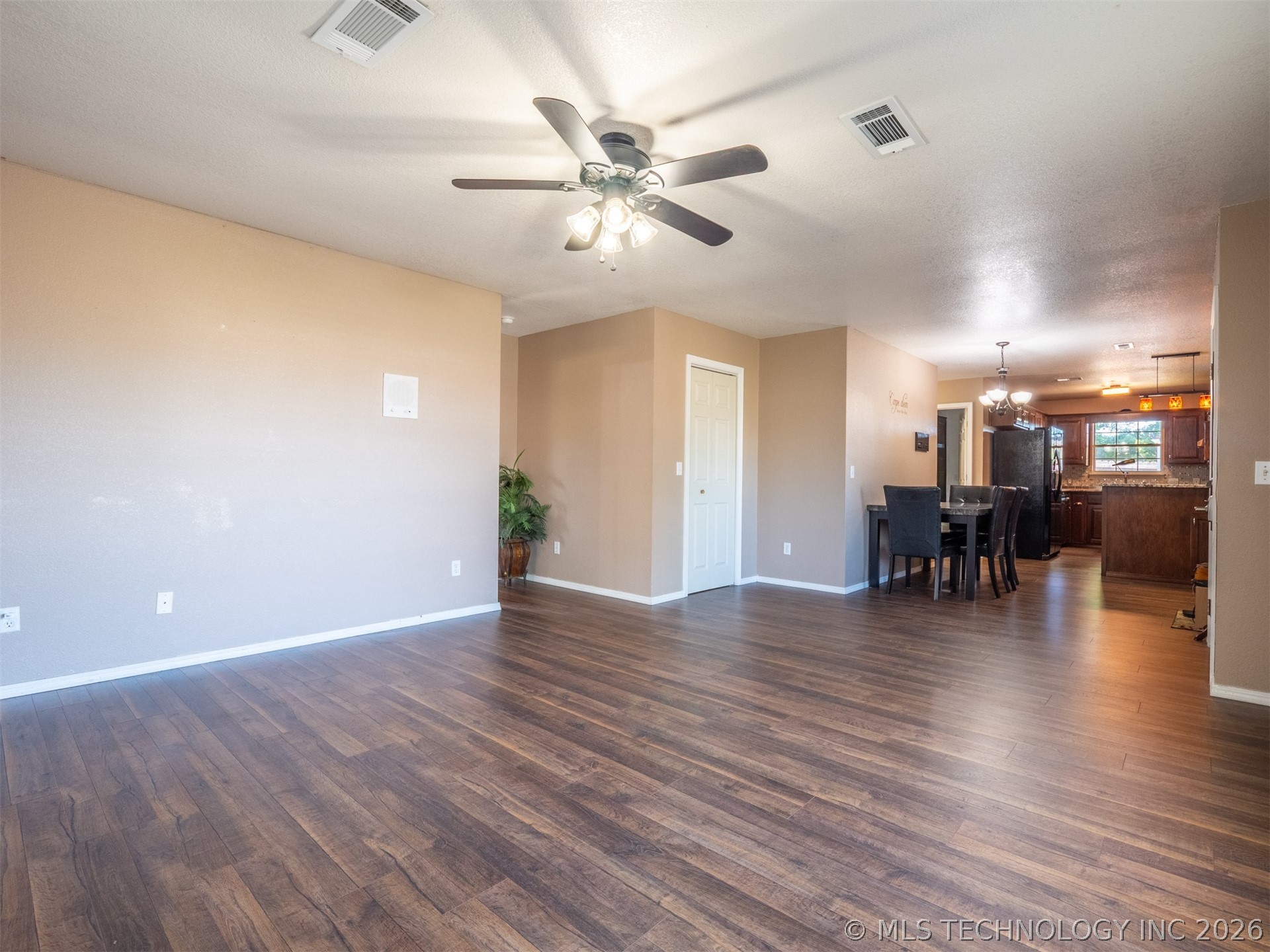 1945 Green Meadows Drive Mcalester OK 74501