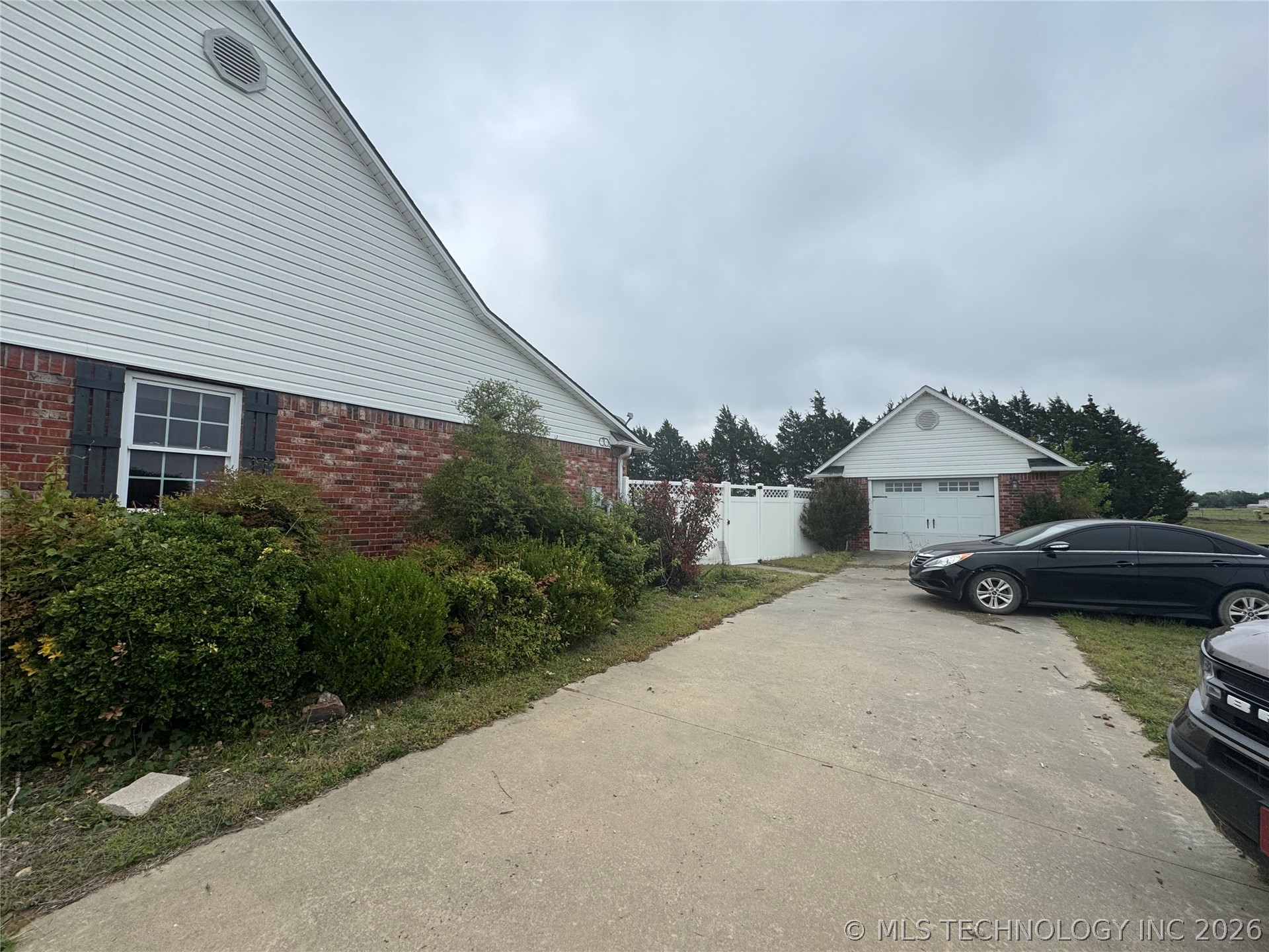 7214 E 132nd Road Holdenville OK 74848