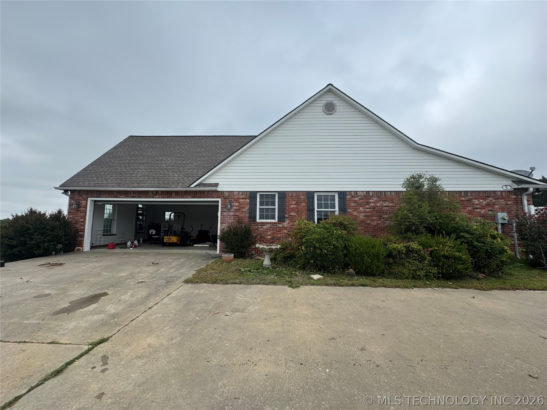 7214 E 132nd Road Holdenville OK 74848