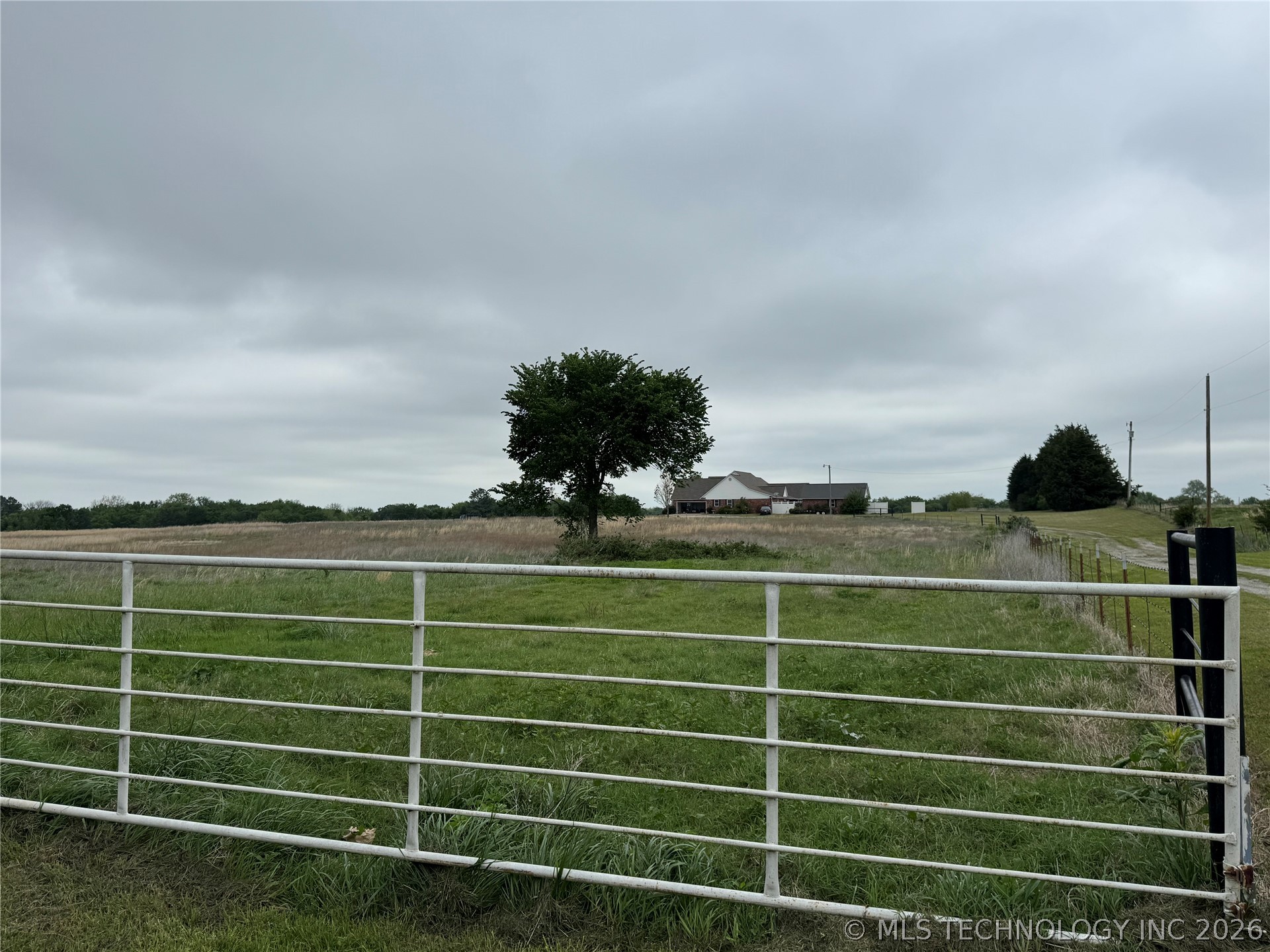 7214 E 132nd Road Holdenville OK 74848