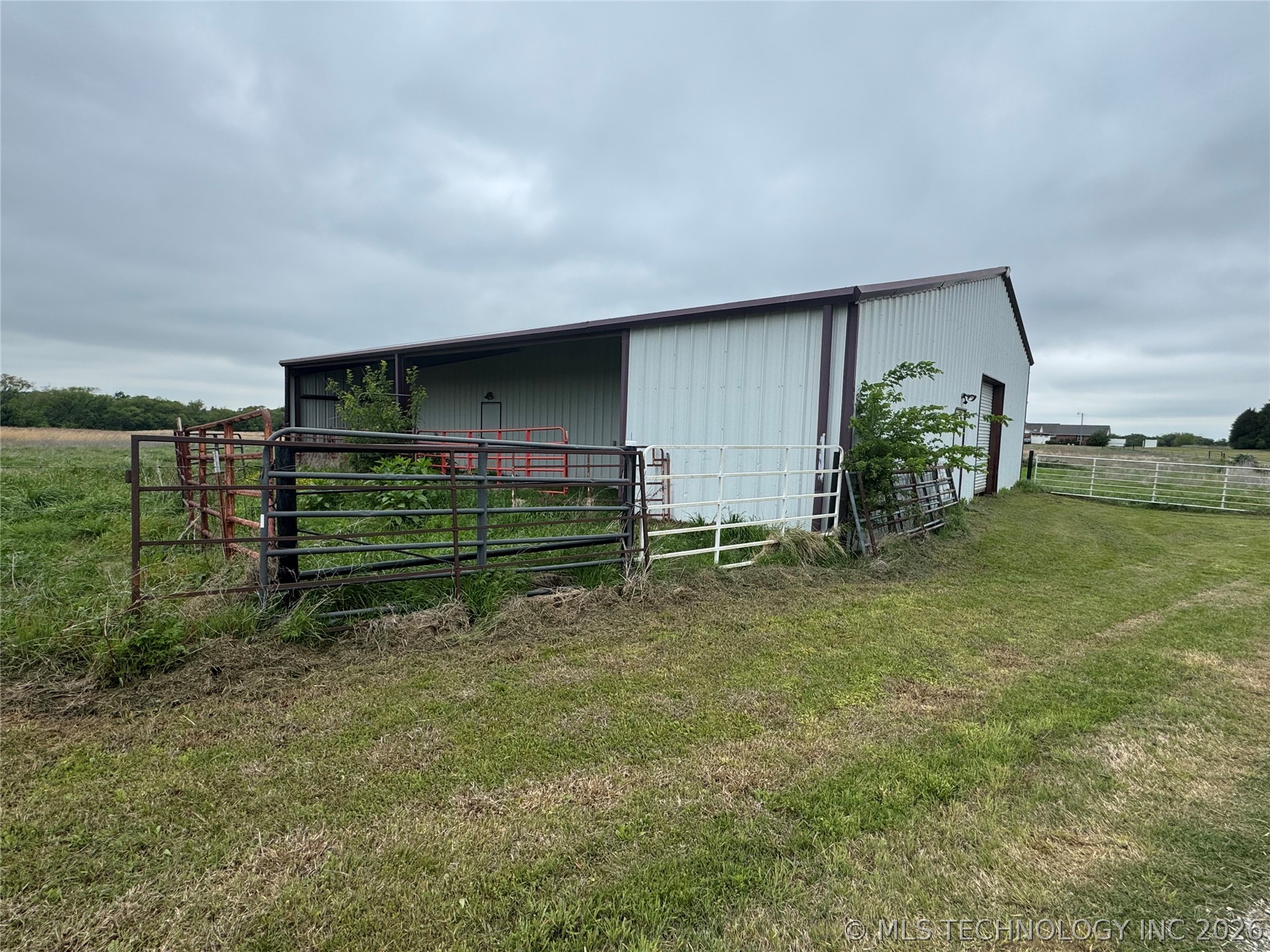 7214 E 132nd Road Holdenville OK 74848