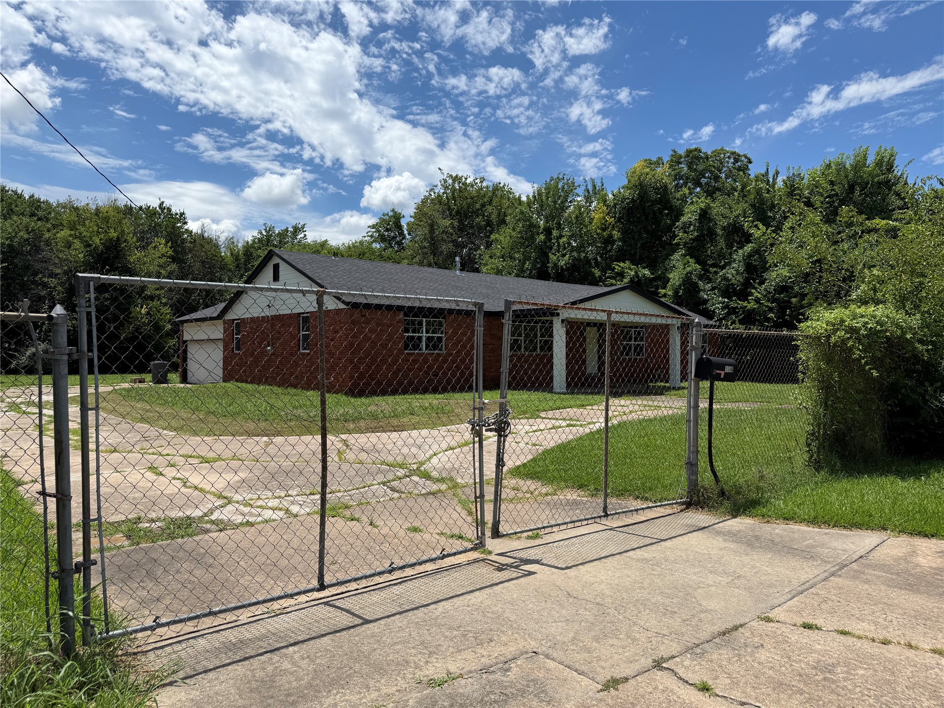1146 E 50th Place N Tulsa OK 74126