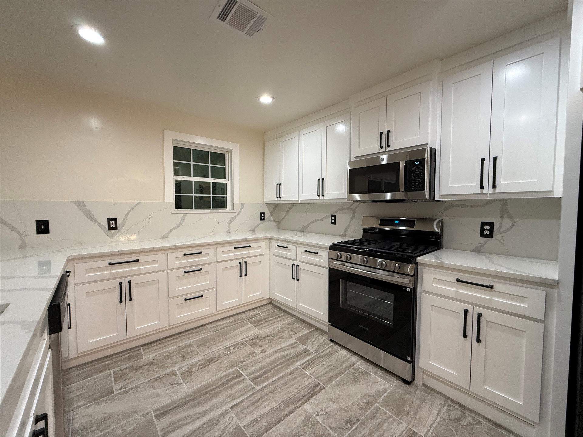 1146 E 50th Place N Tulsa OK 74126