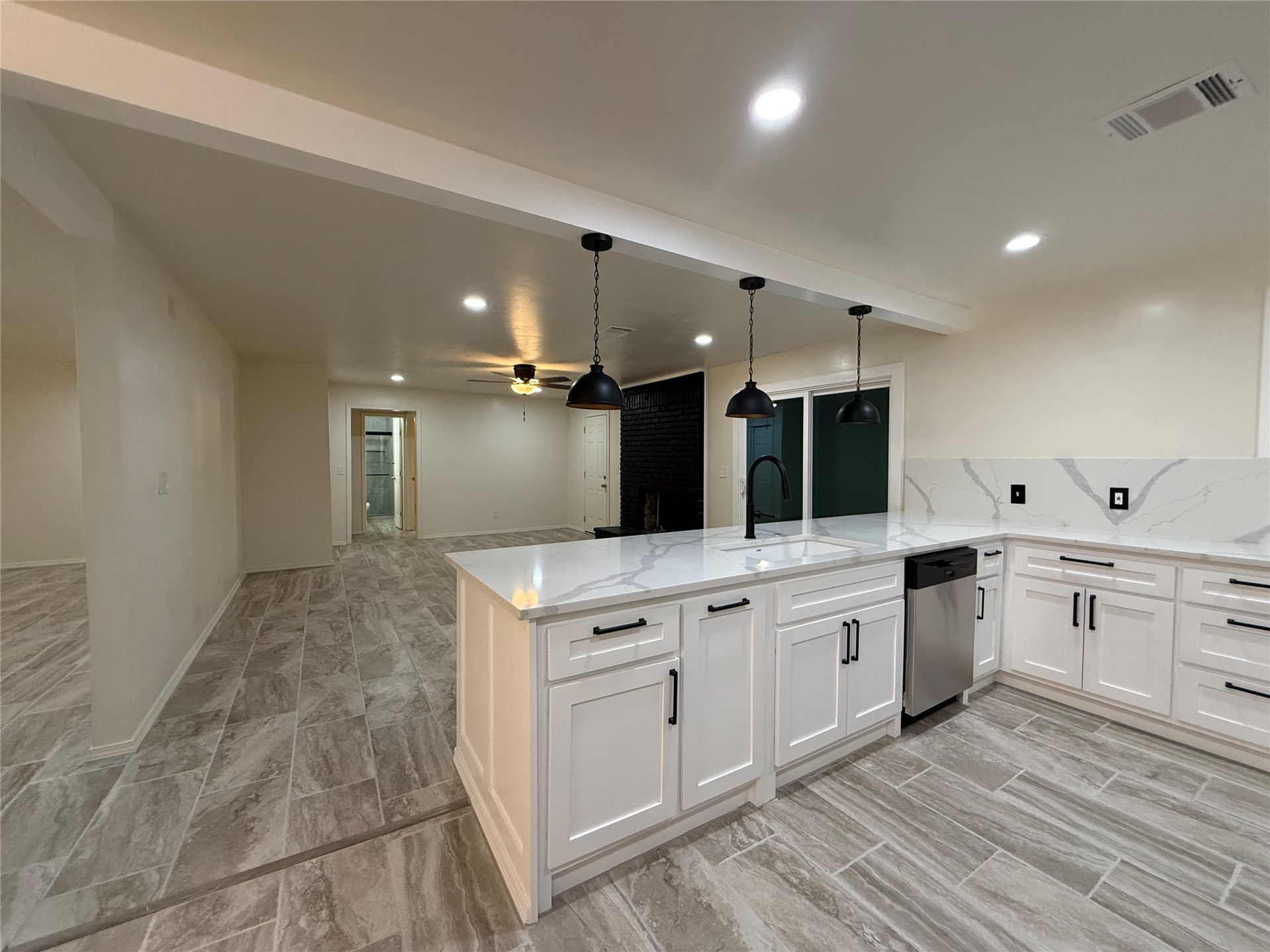 1146 E 50th Place N Tulsa OK 74126