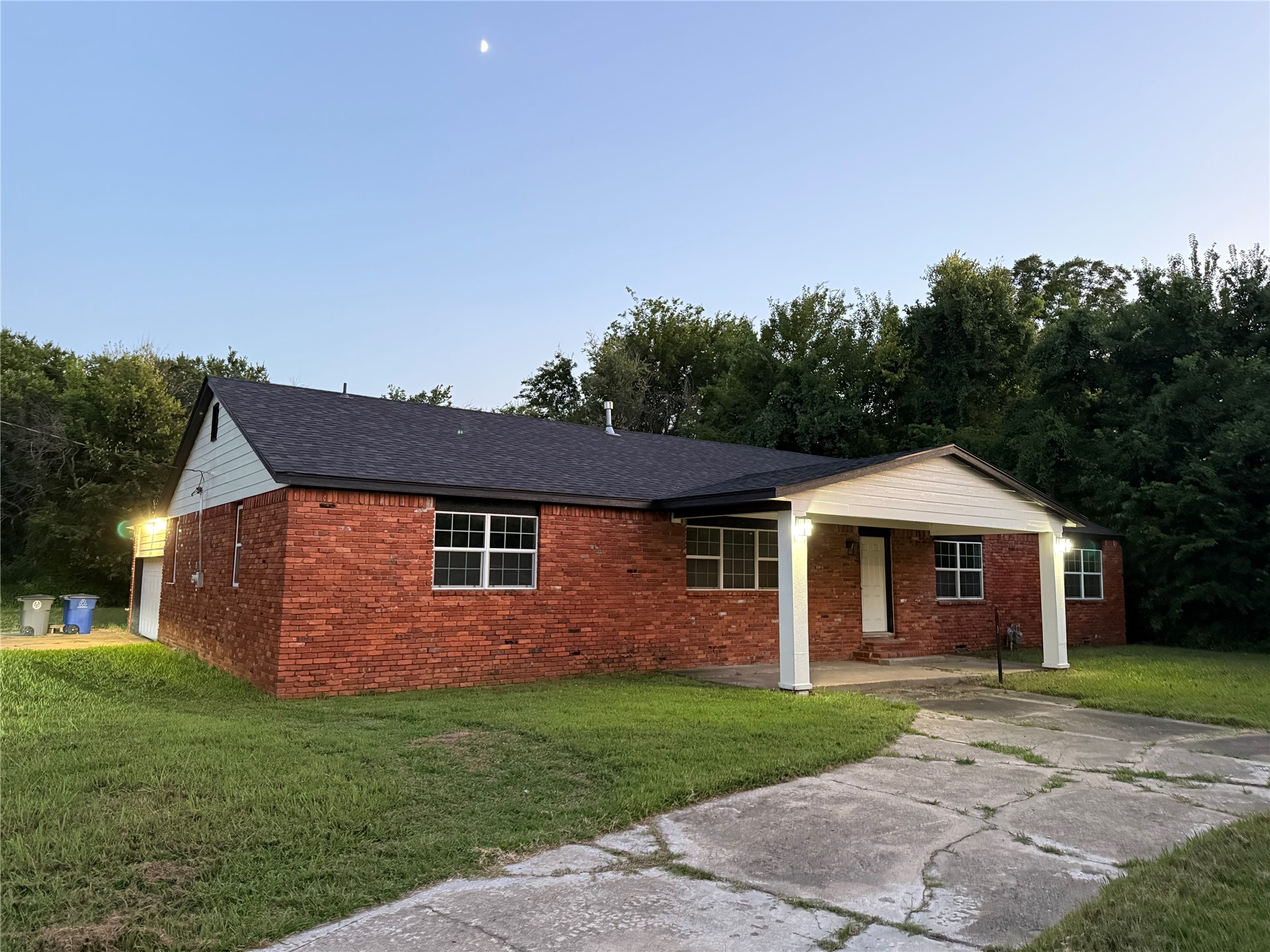 1146 E 50th Place N Tulsa OK 74126