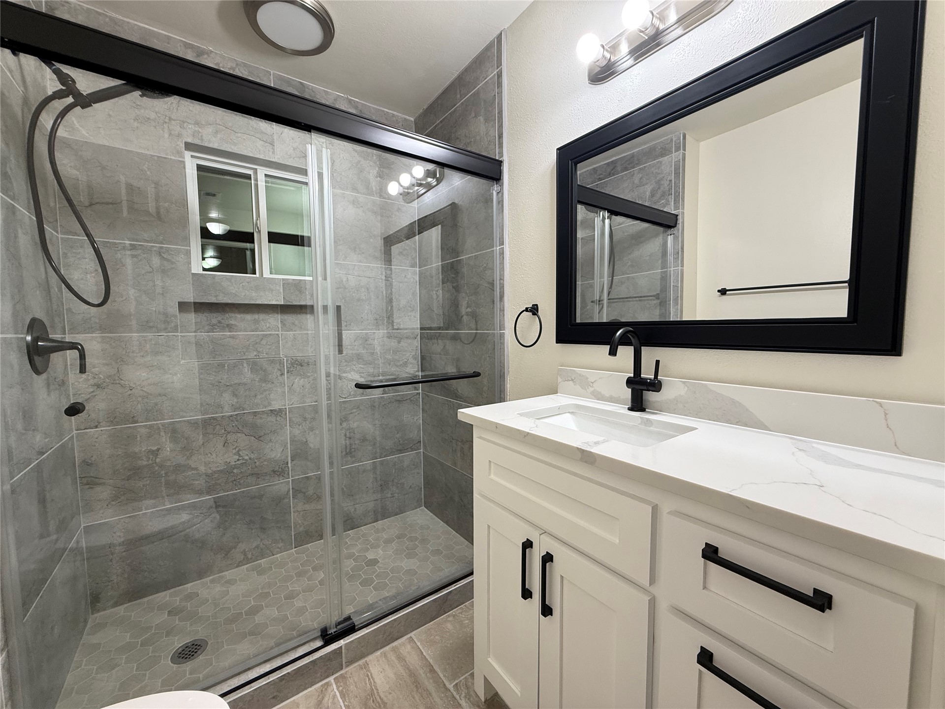 1146 E 50th Place N Tulsa OK 74126
