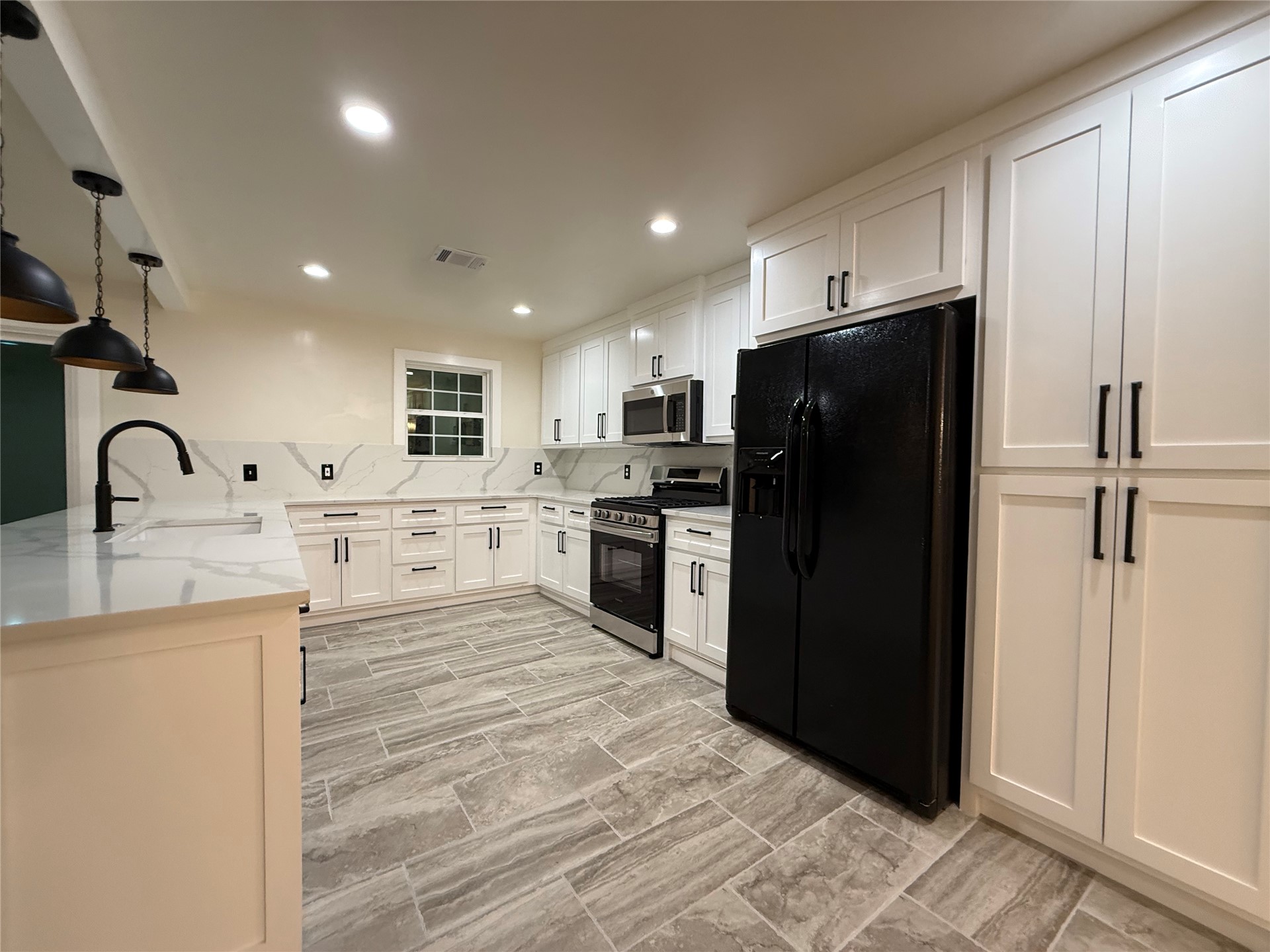 1146 E 50th Place N Tulsa OK 74126