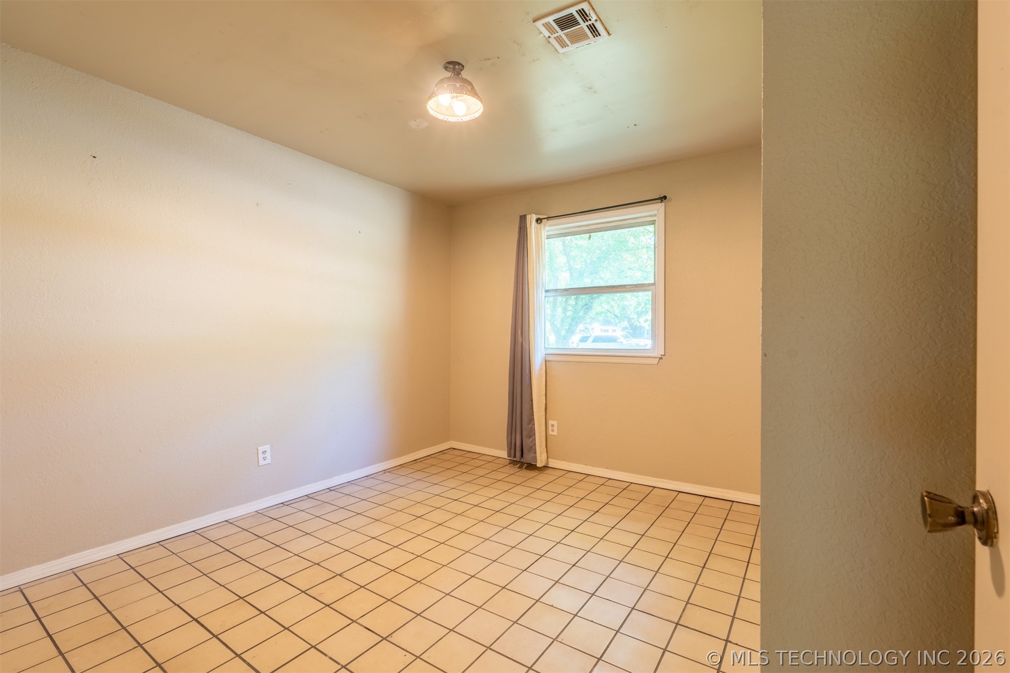 11765 E Elm Street Claremore OK 74019