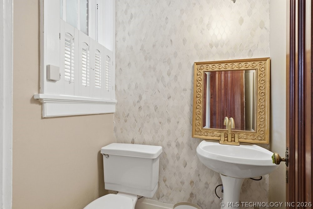 221 Woodward Boulevard Tulsa OK 74114