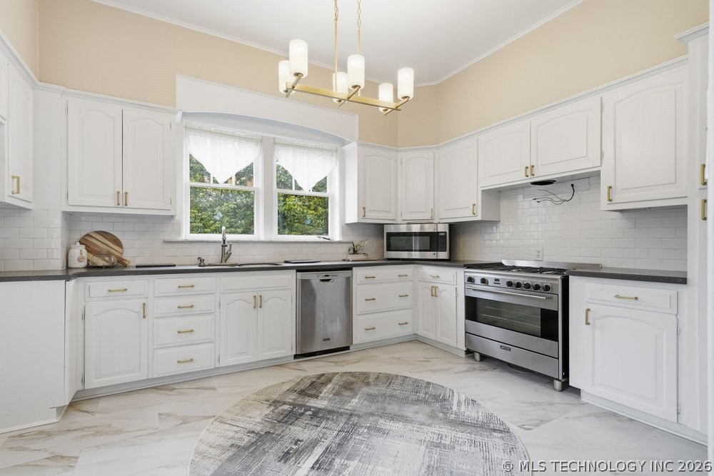 221 Woodward Boulevard Tulsa OK 74114