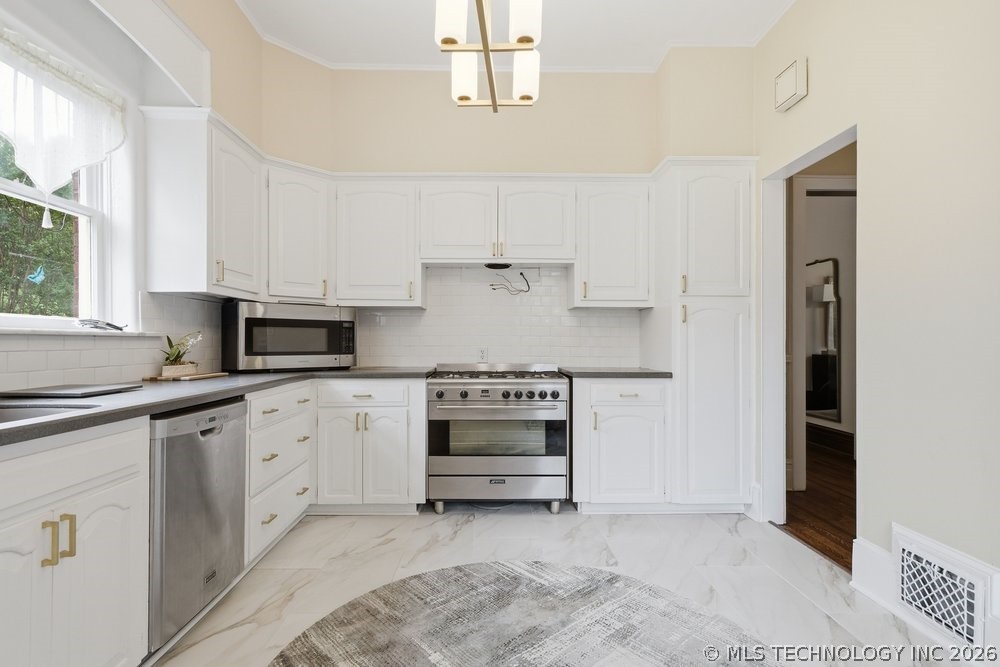 221 Woodward Boulevard Tulsa OK 74114