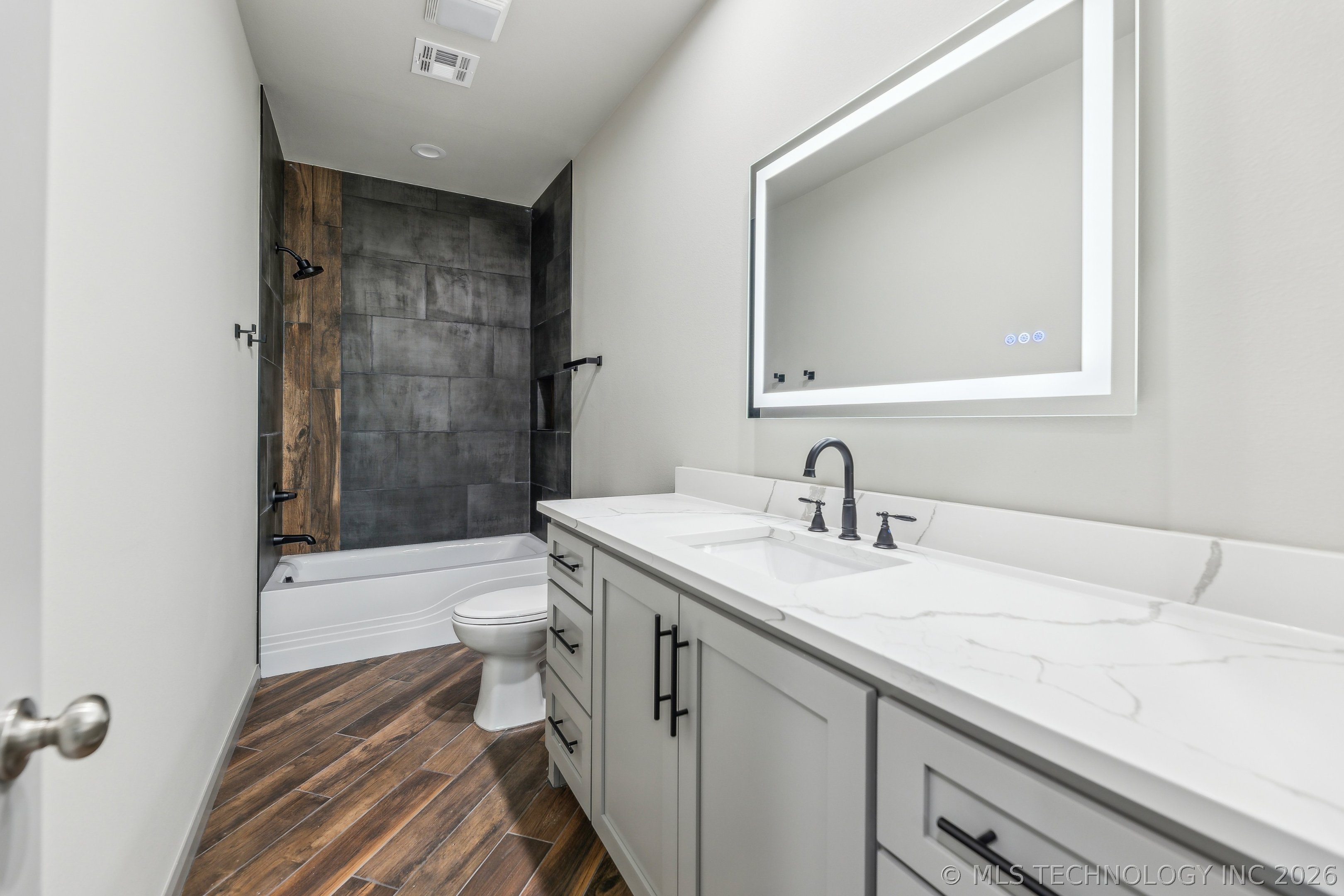 421 W Ft Worth Street Broken Arrow OK 74012