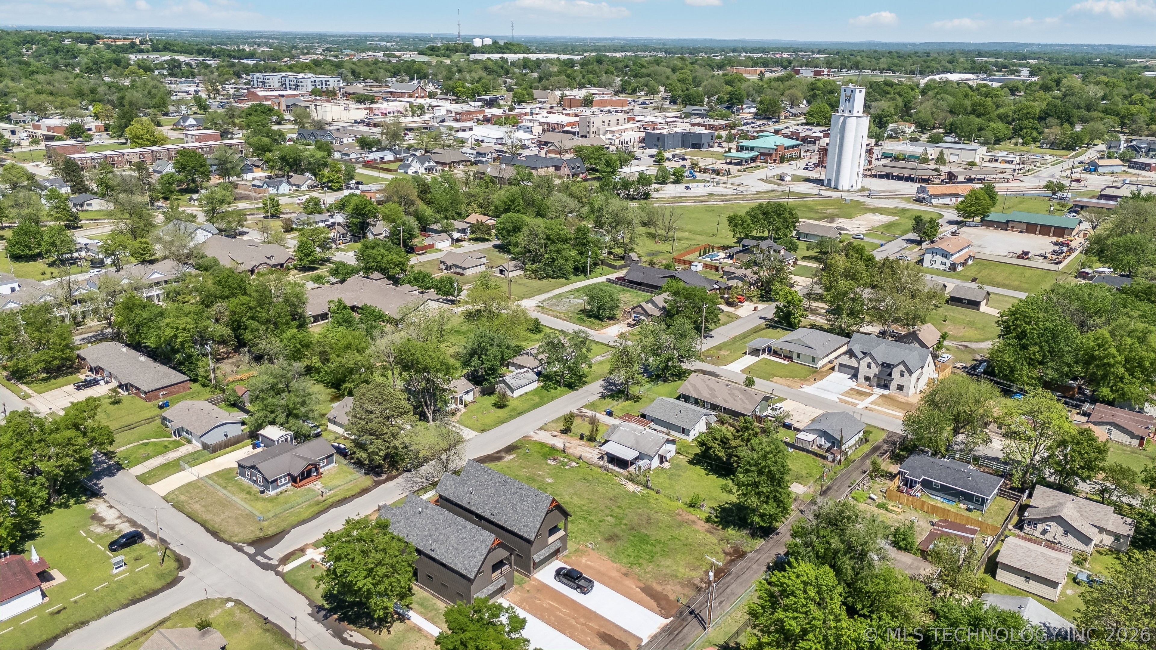 421 W Ft Worth Street Broken Arrow OK 74012