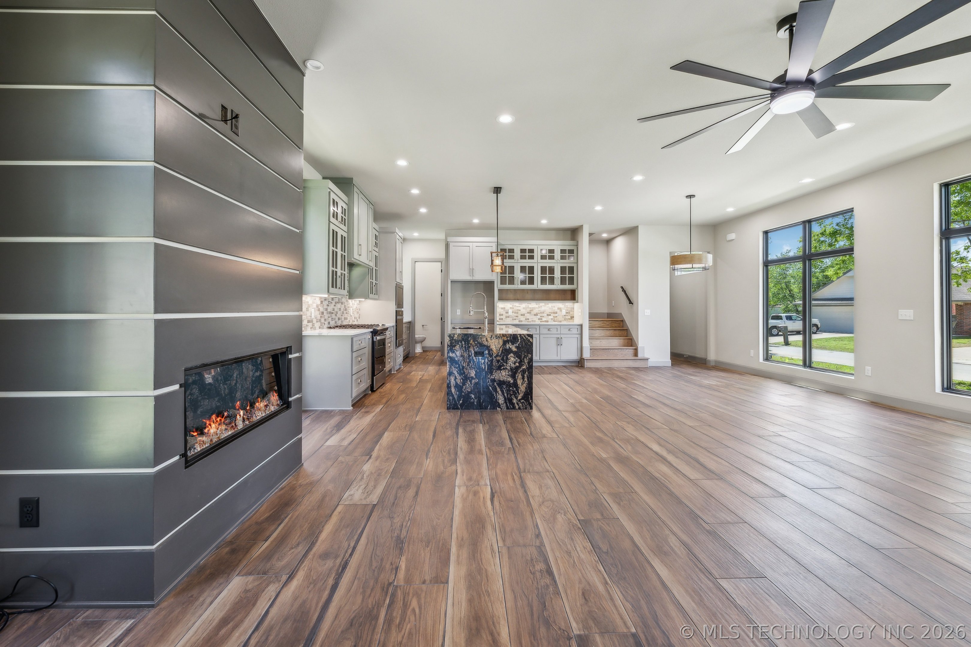 421 W Ft Worth Street Broken Arrow OK 74012