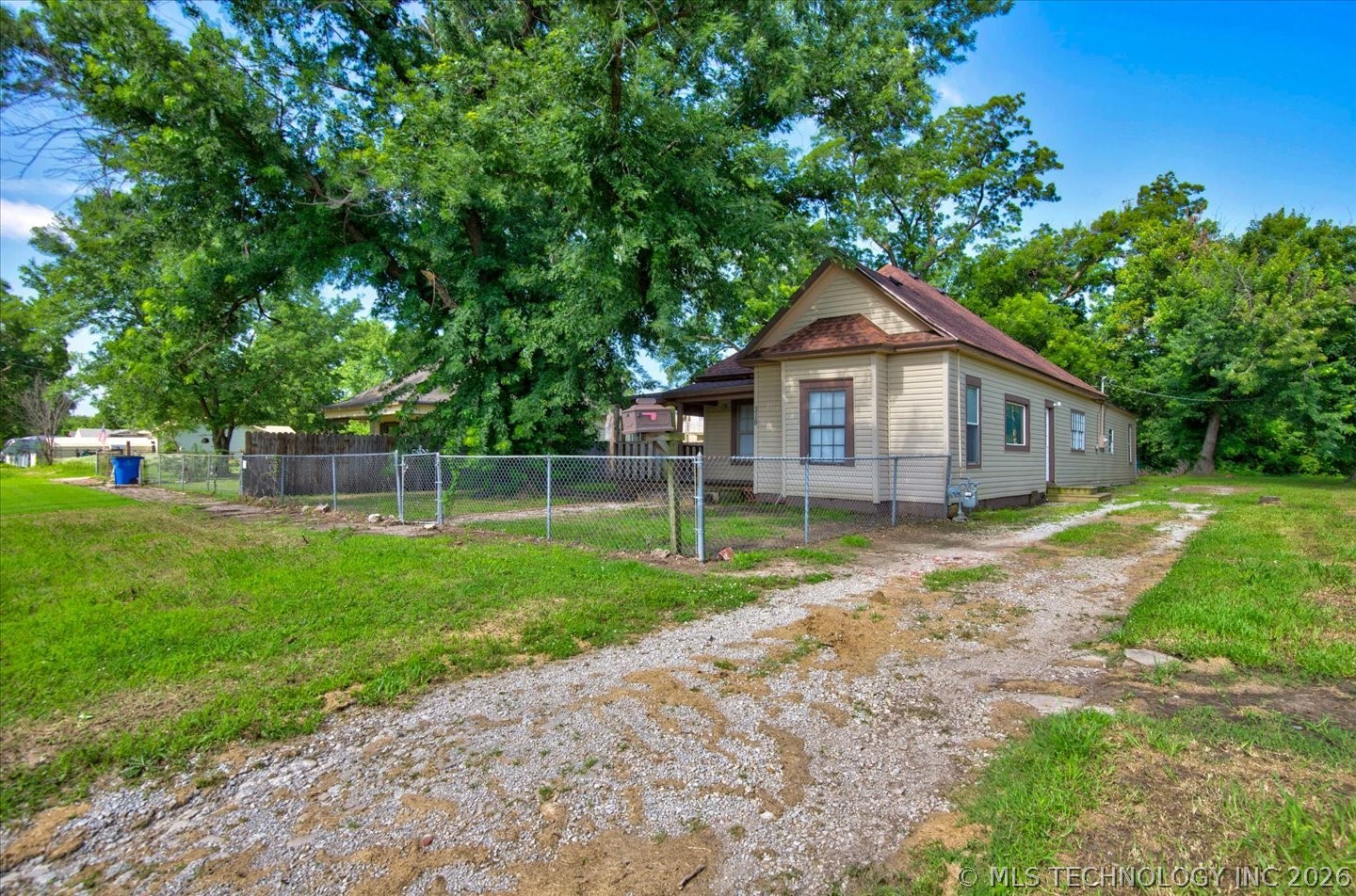 318 S Pecan Street Nowata OK 74048