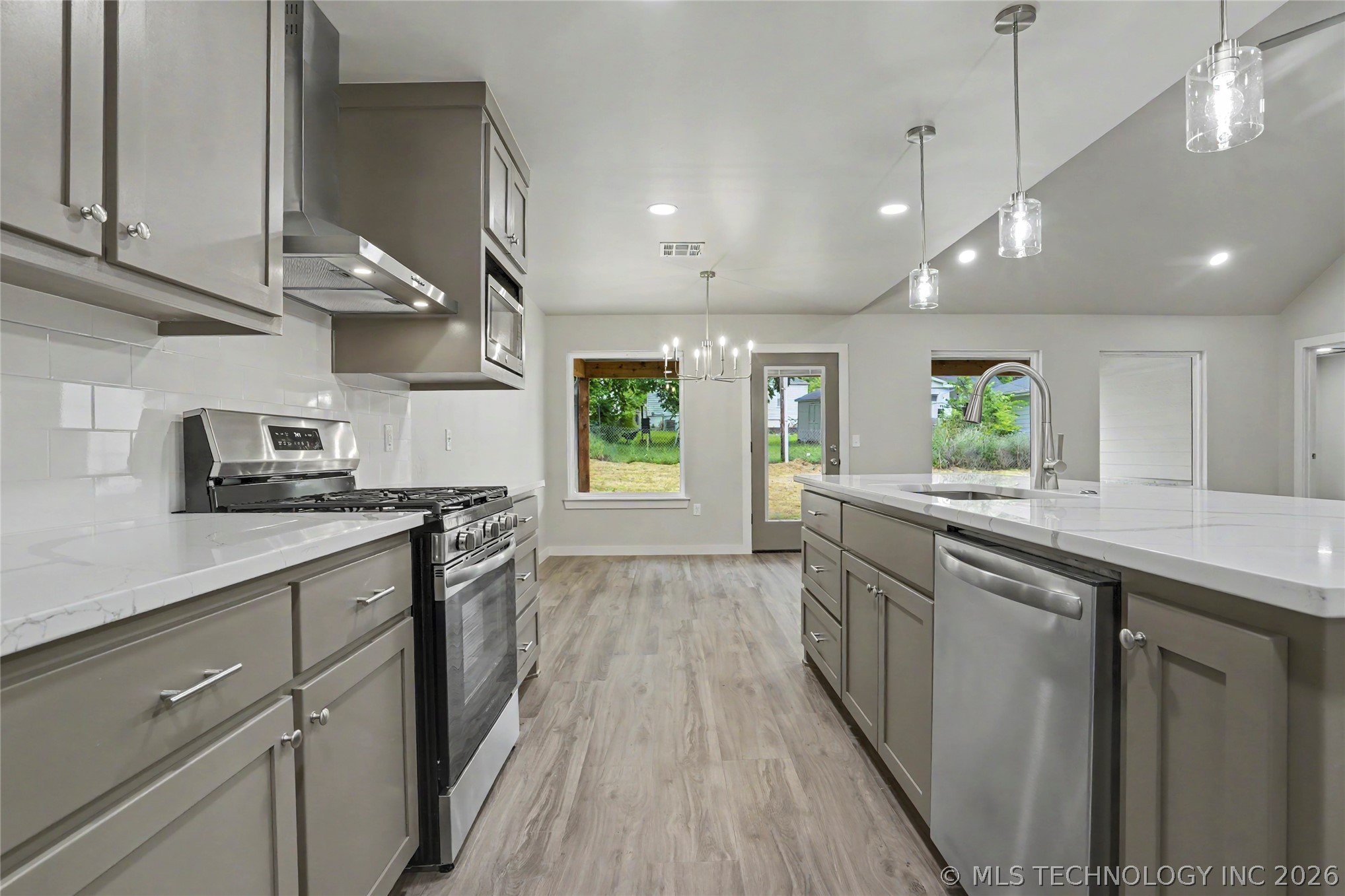 1337 E Hobson Avenue Sapulpa OK 74066