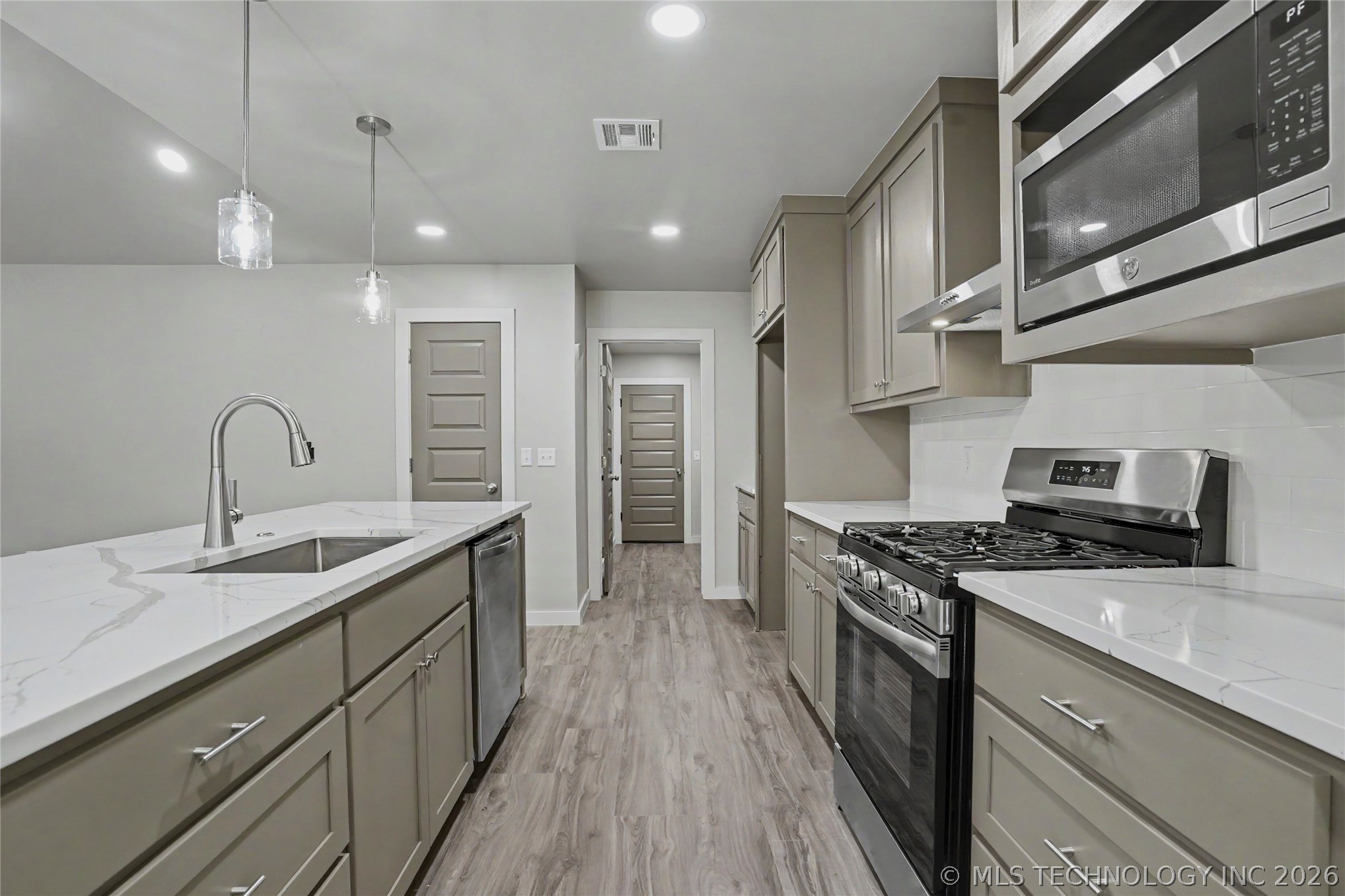 1337 E Hobson Avenue Sapulpa OK 74066