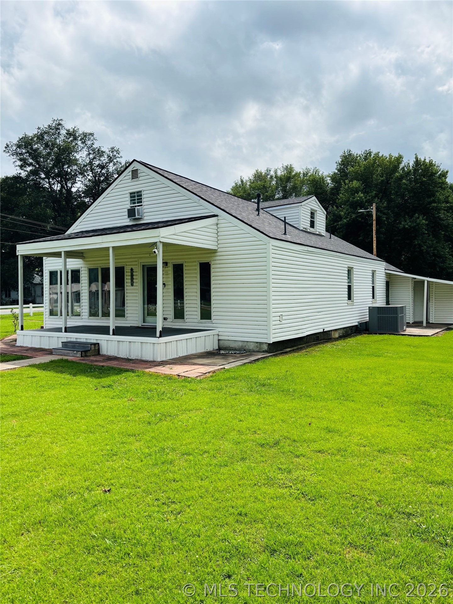 325 College Road Warner OK 74469