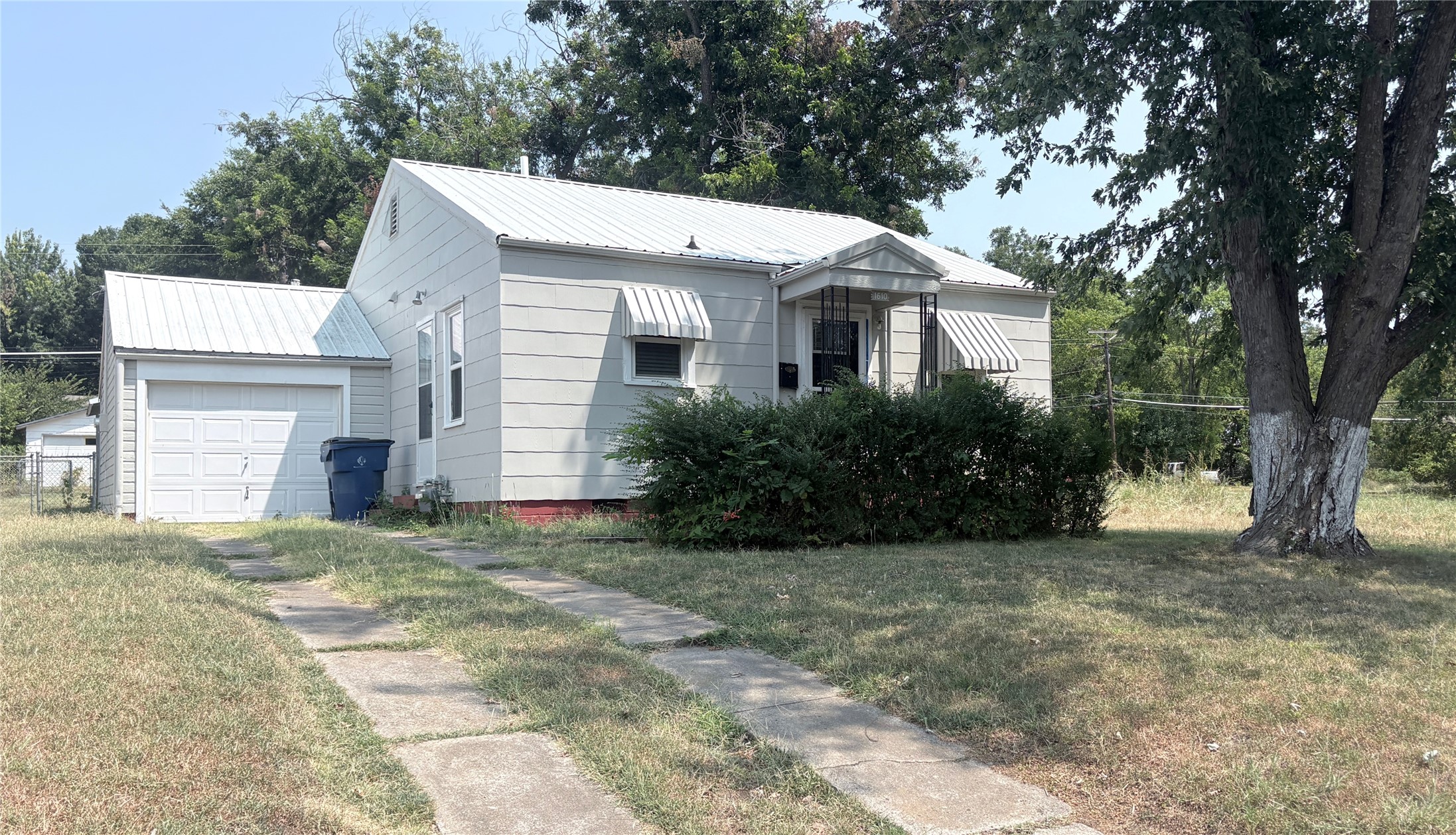 1610 Claremore Avenue Pawhuska OK 74056