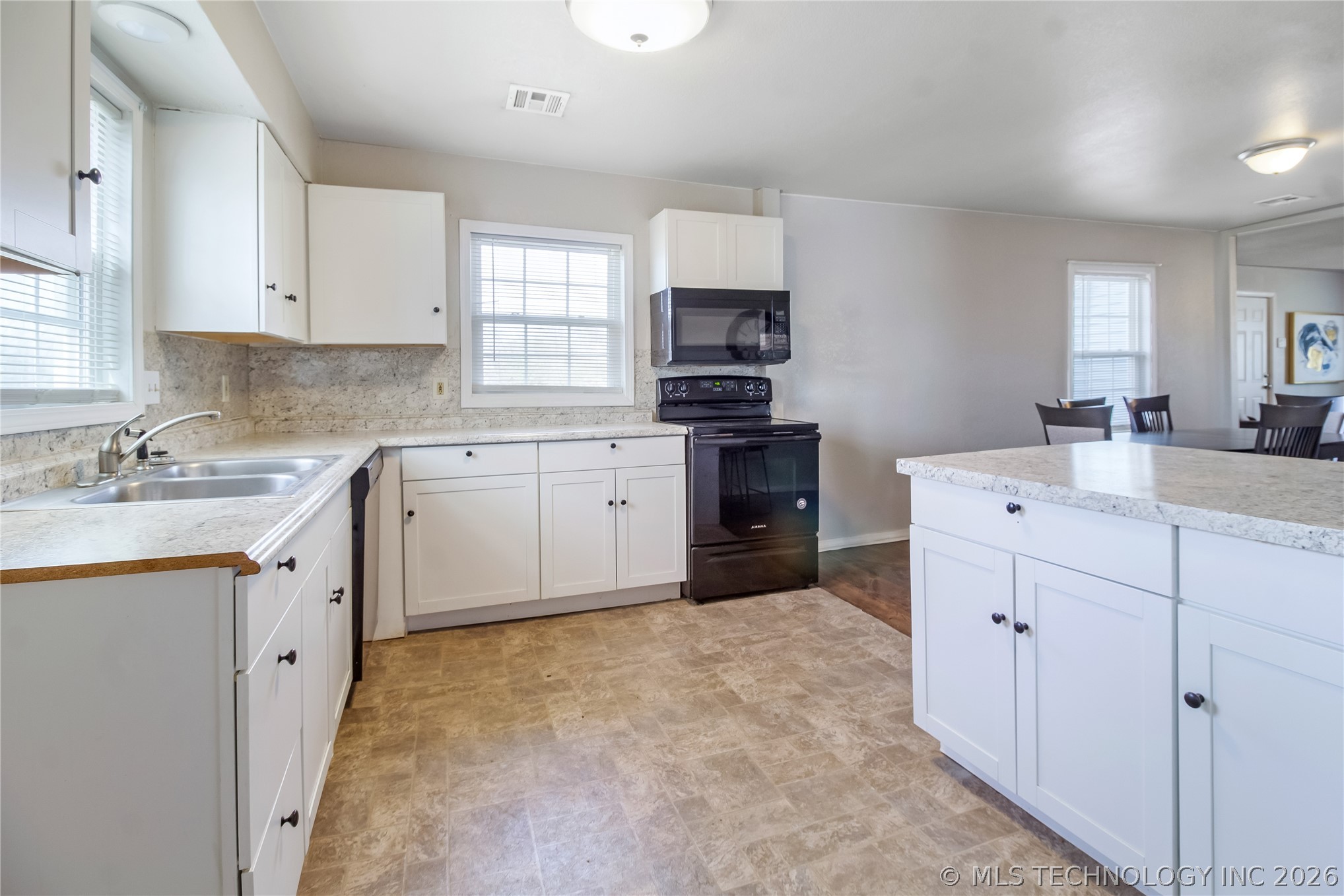 1916 W Union Place Collinsville OK 74021