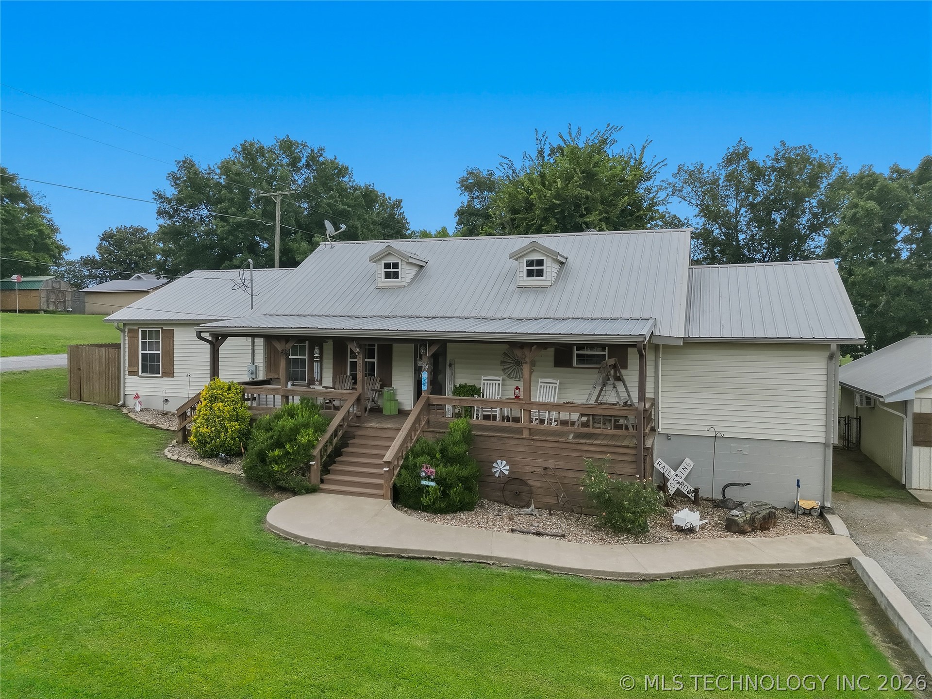 809 N K Street Quinton OK 74561