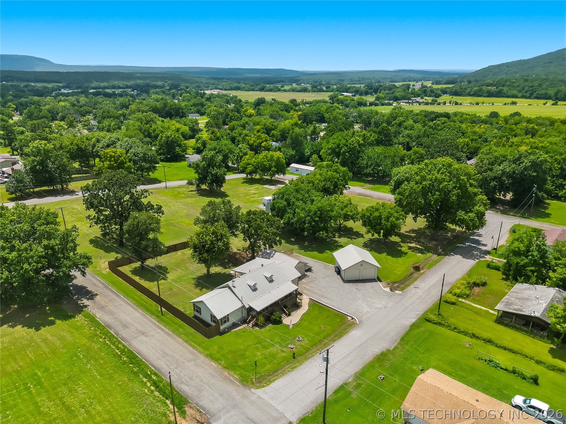 809 N K Street Quinton OK 74561