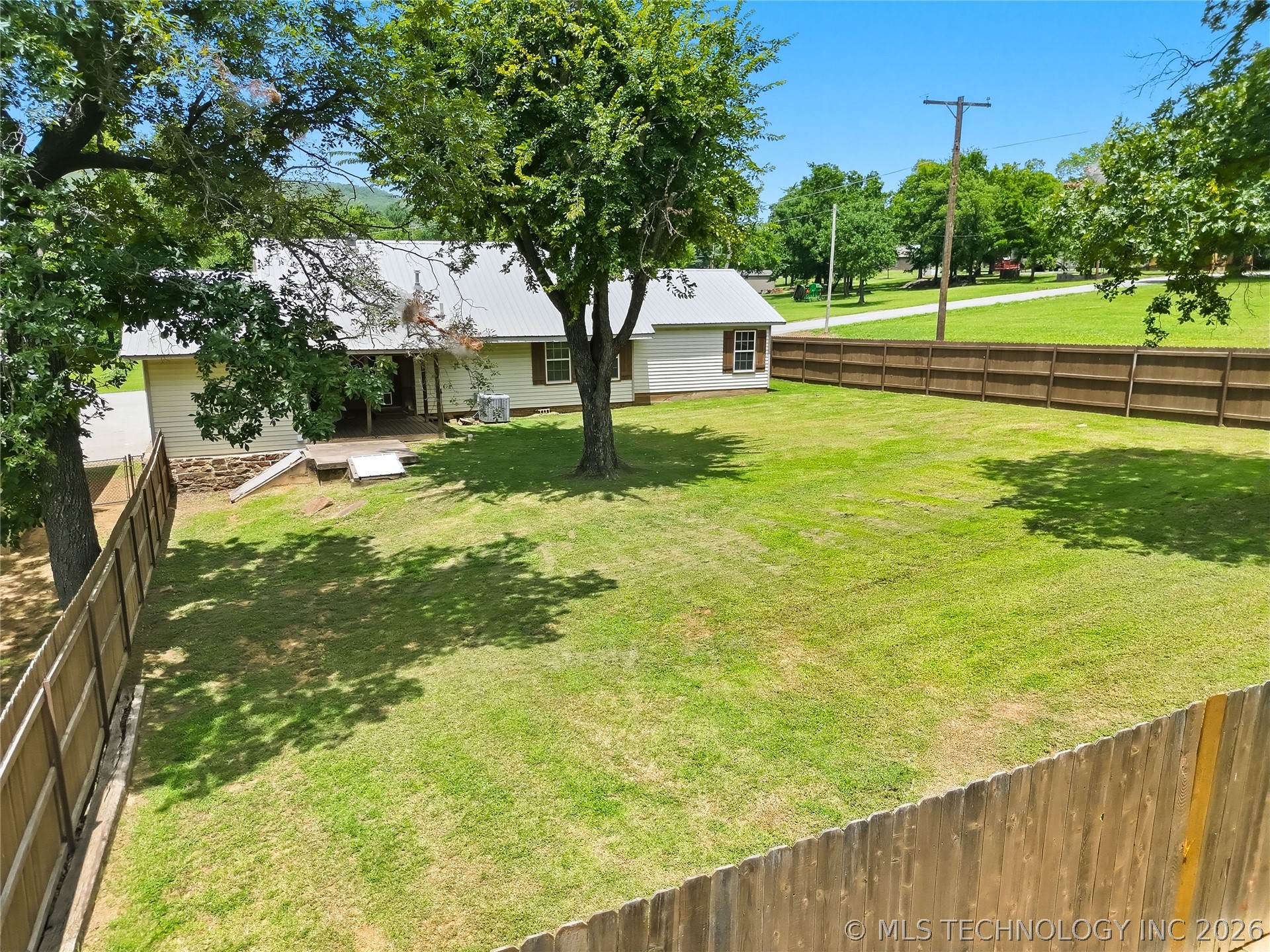 809 N K Street Quinton OK 74561