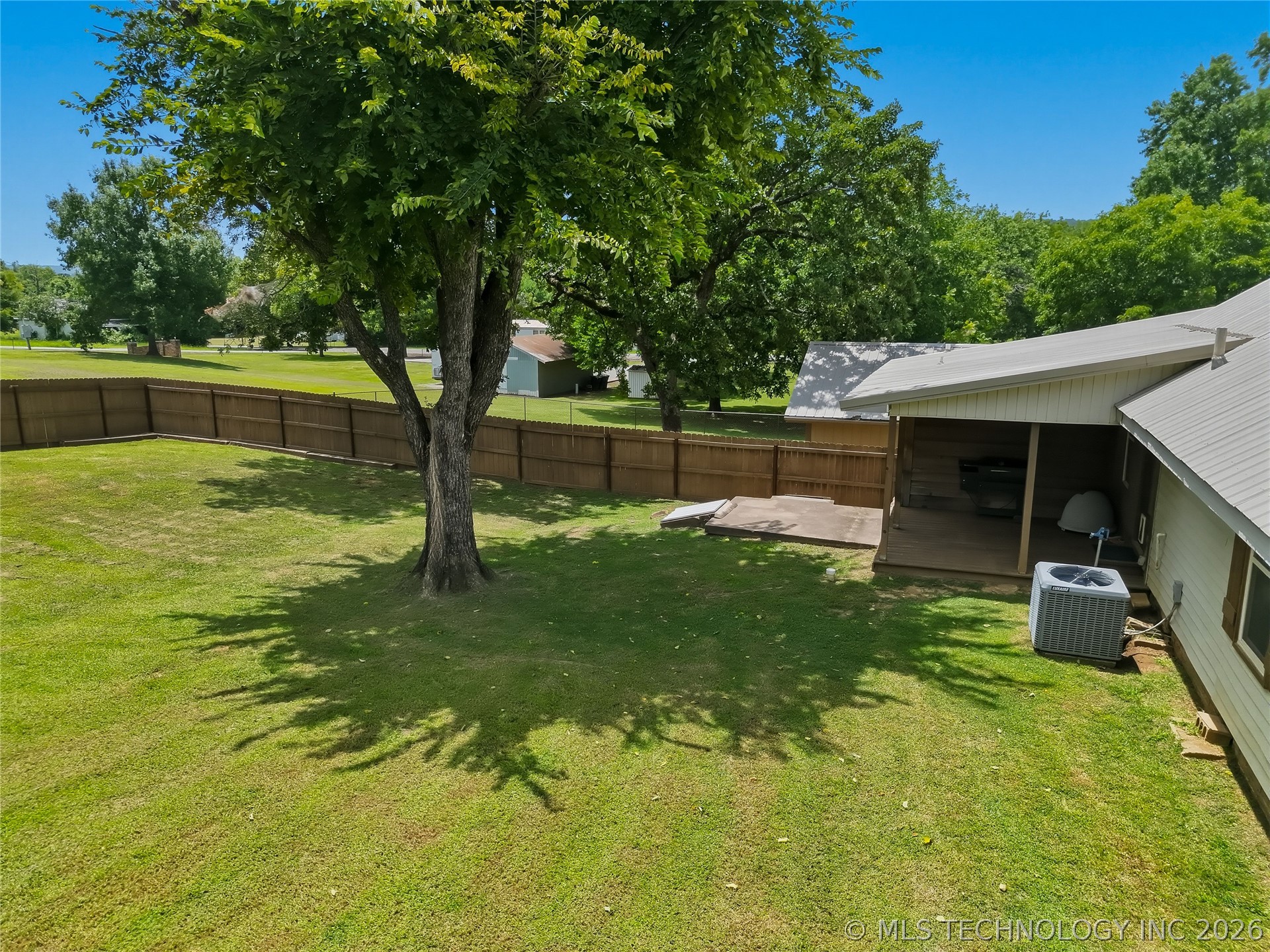 809 N K Street Quinton OK 74561