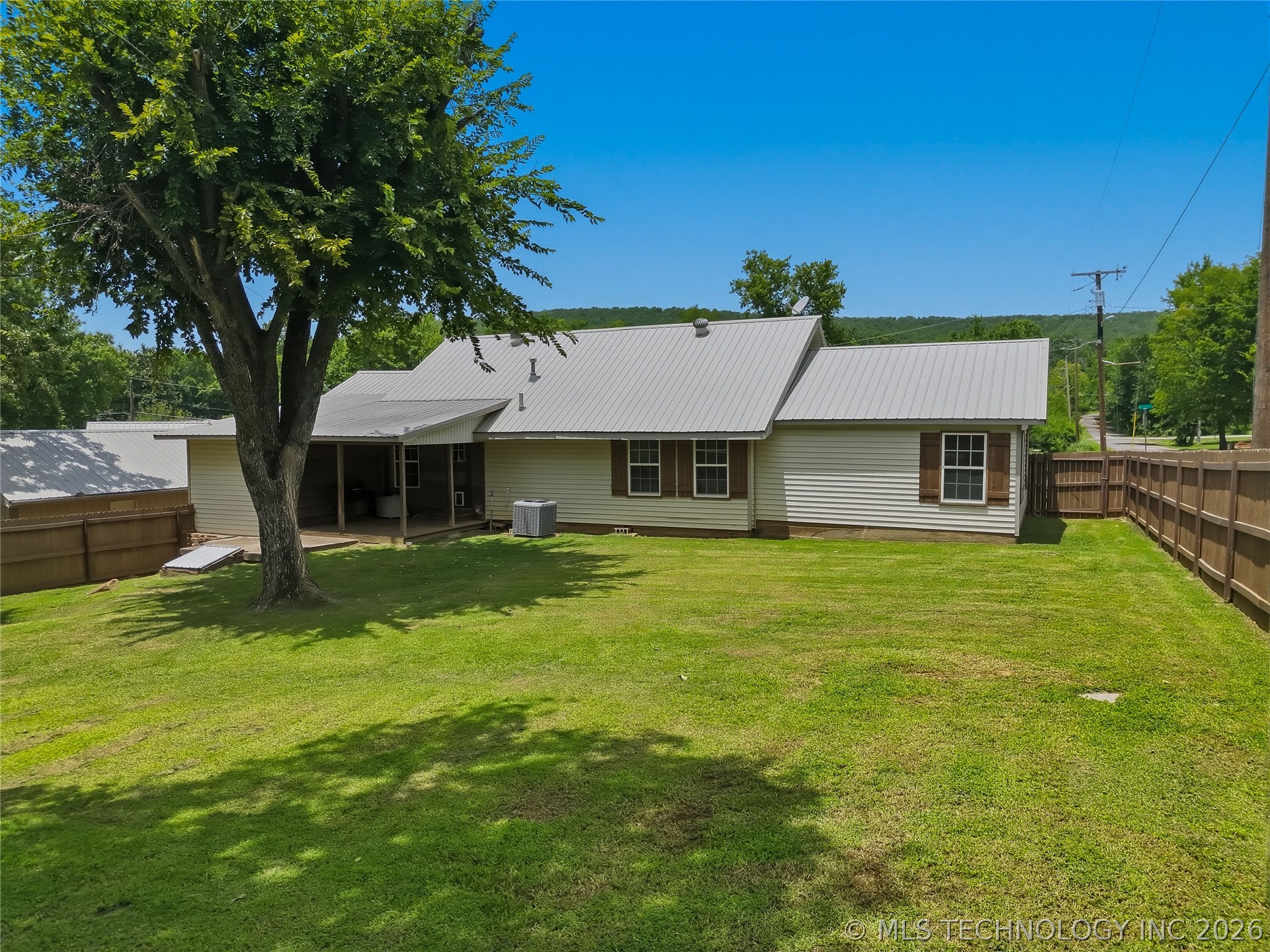 809 N K Street Quinton OK 74561