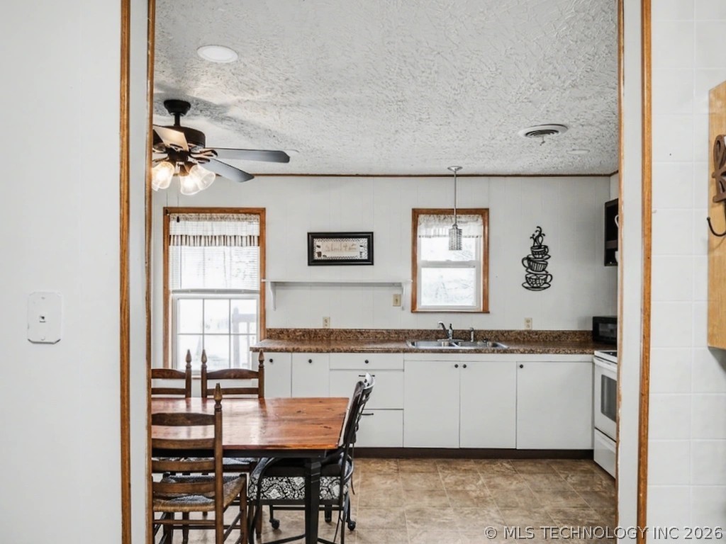 2064 Cave Creek Court Kansas OK 74347