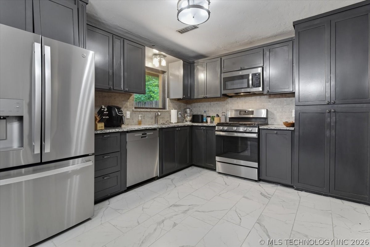 1680 S Pine Avenue Broken Arrow OK 74012