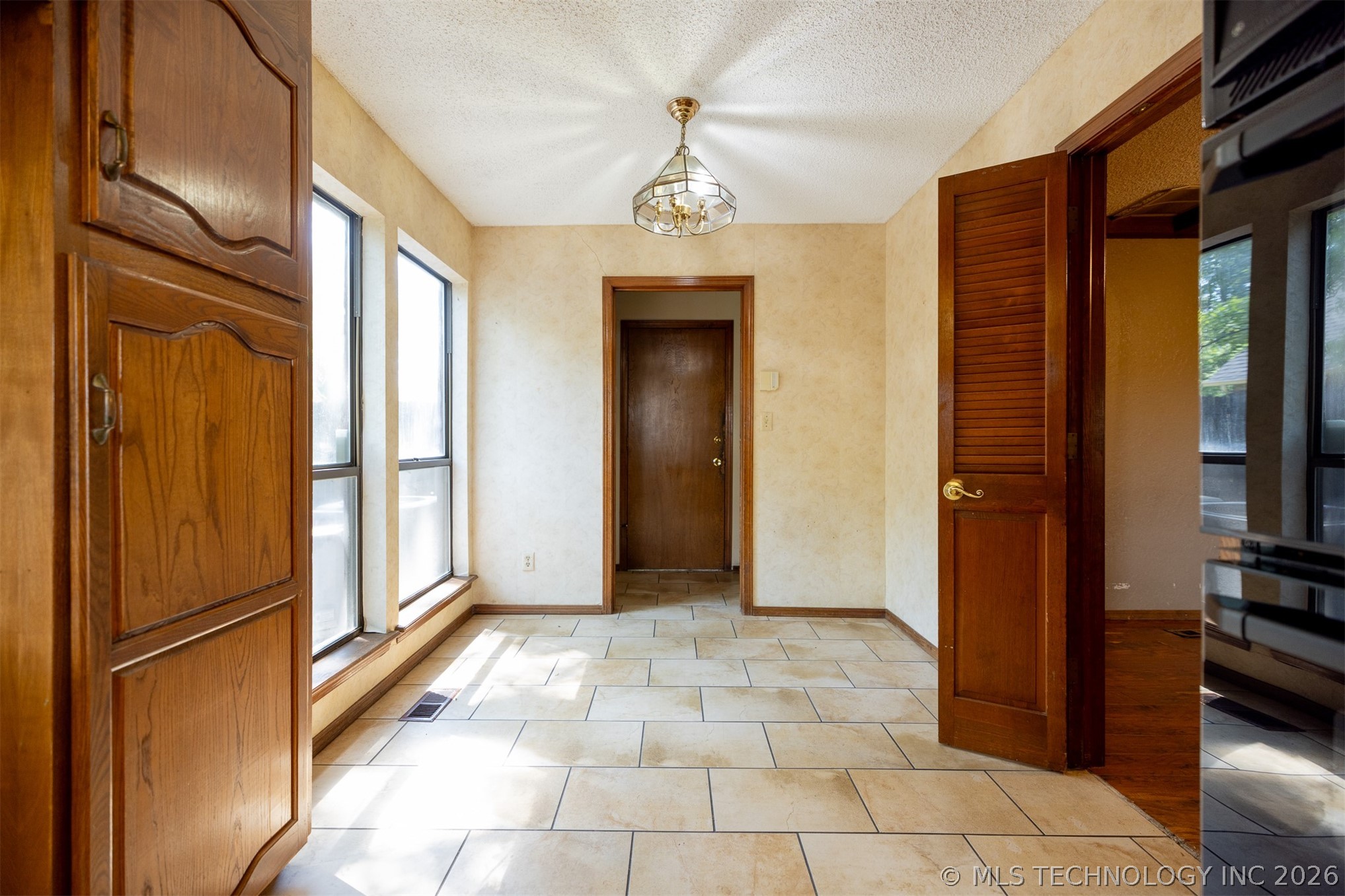 6243 S 87th Eastavenue Tulsa OK 74133