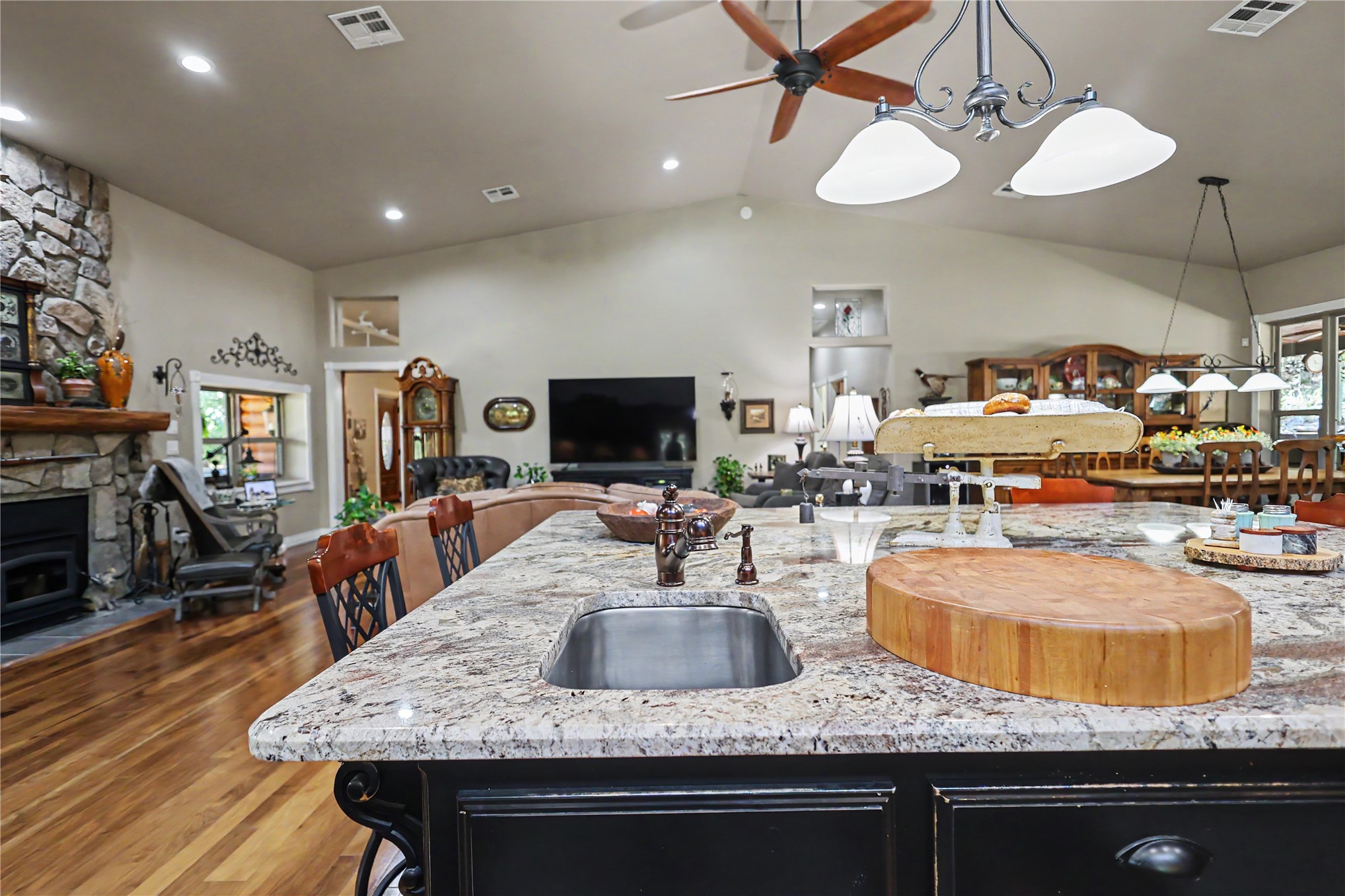 21325 W 898 Road Cookson OK 74427