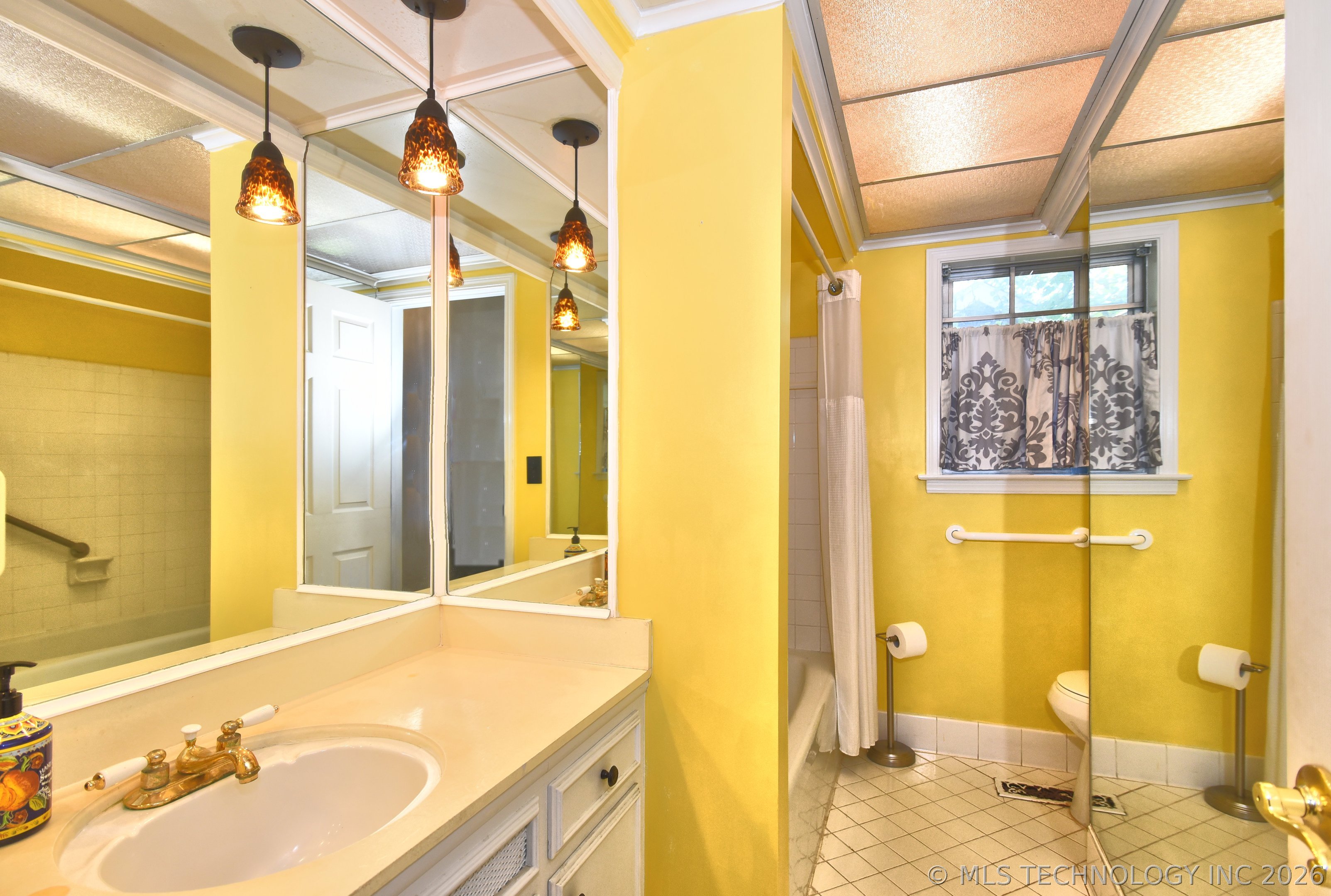 5736 E 63rd Place Tulsa OK 74136